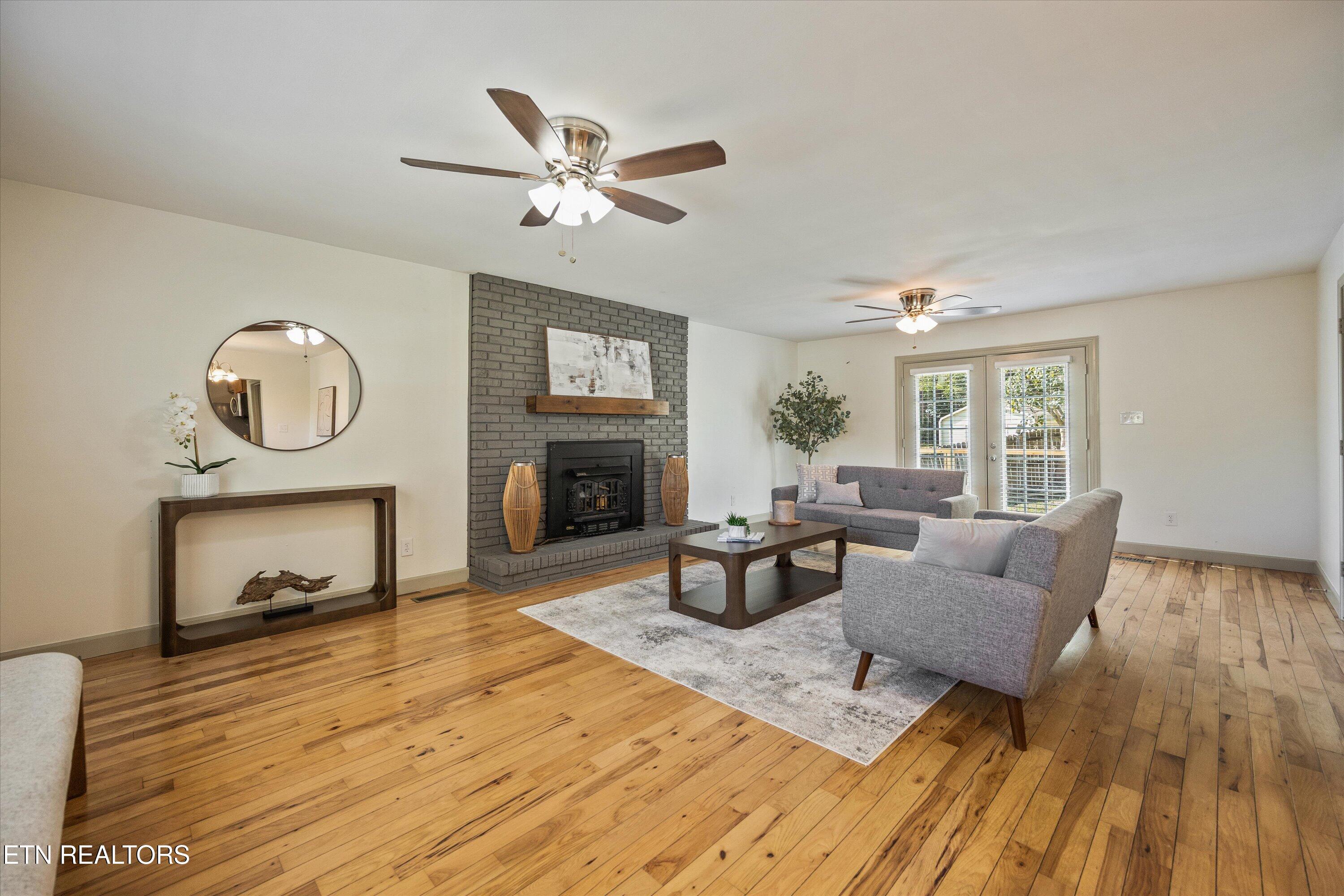 209 S Laurel Circle Knoxville TN 37912