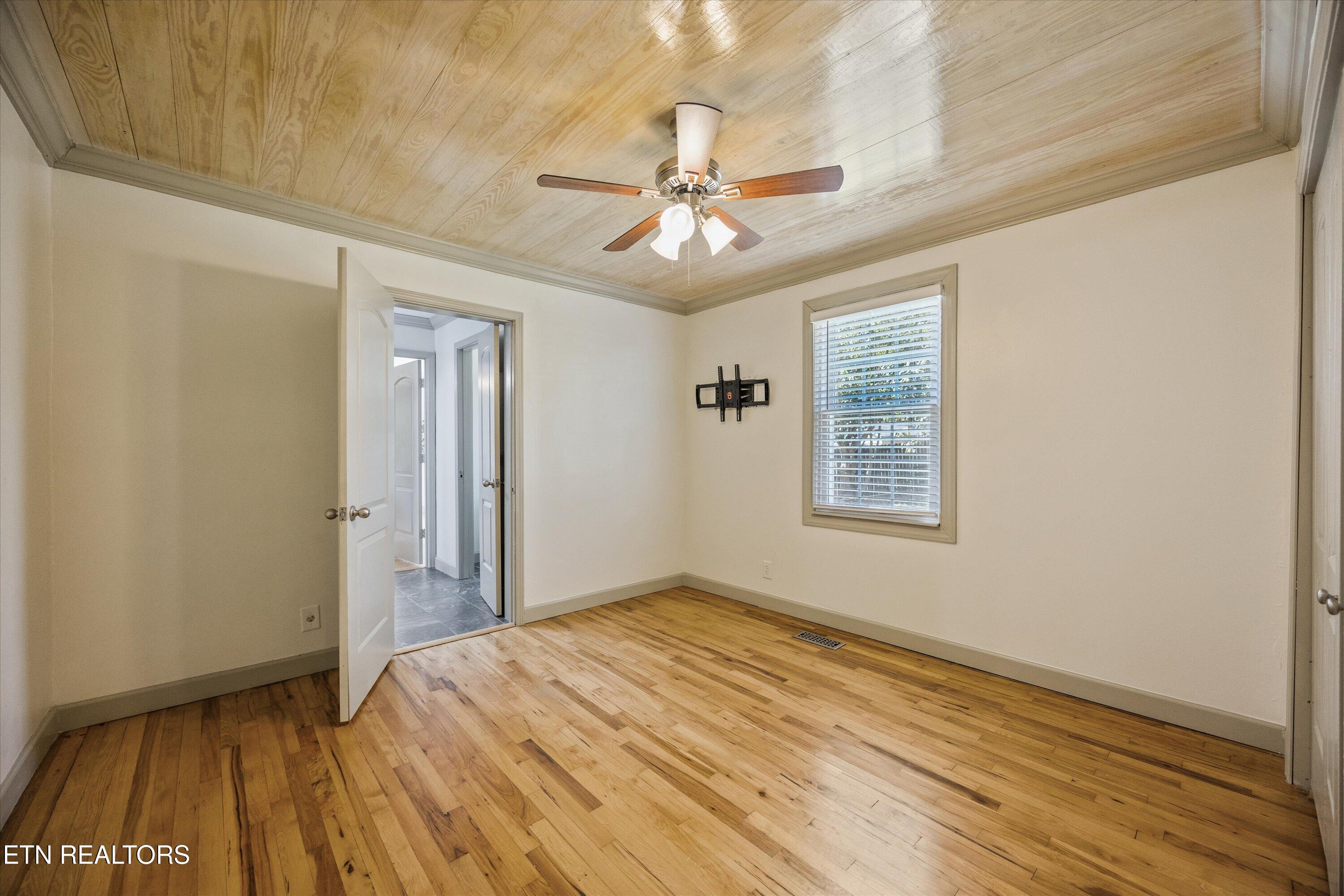 209 S Laurel Circle Knoxville TN 37912