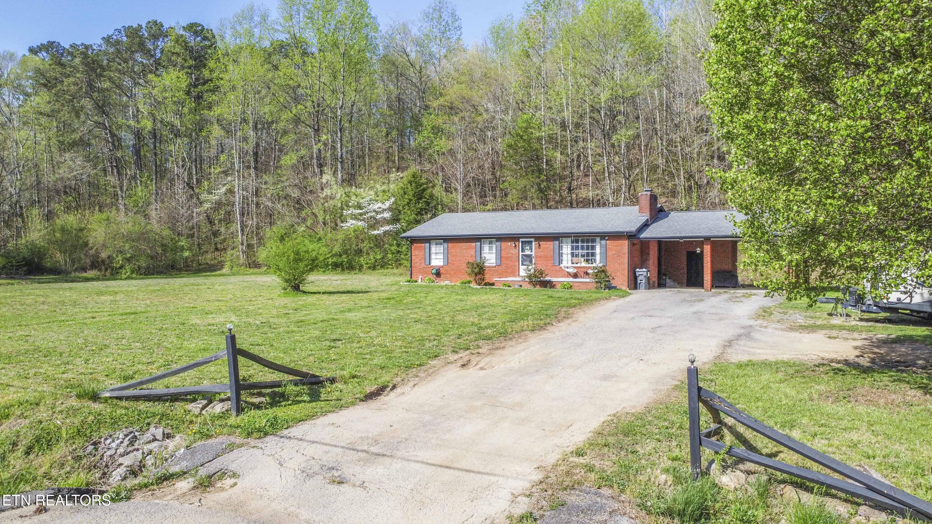 624 Baumgartner Road Harriman TN 37748