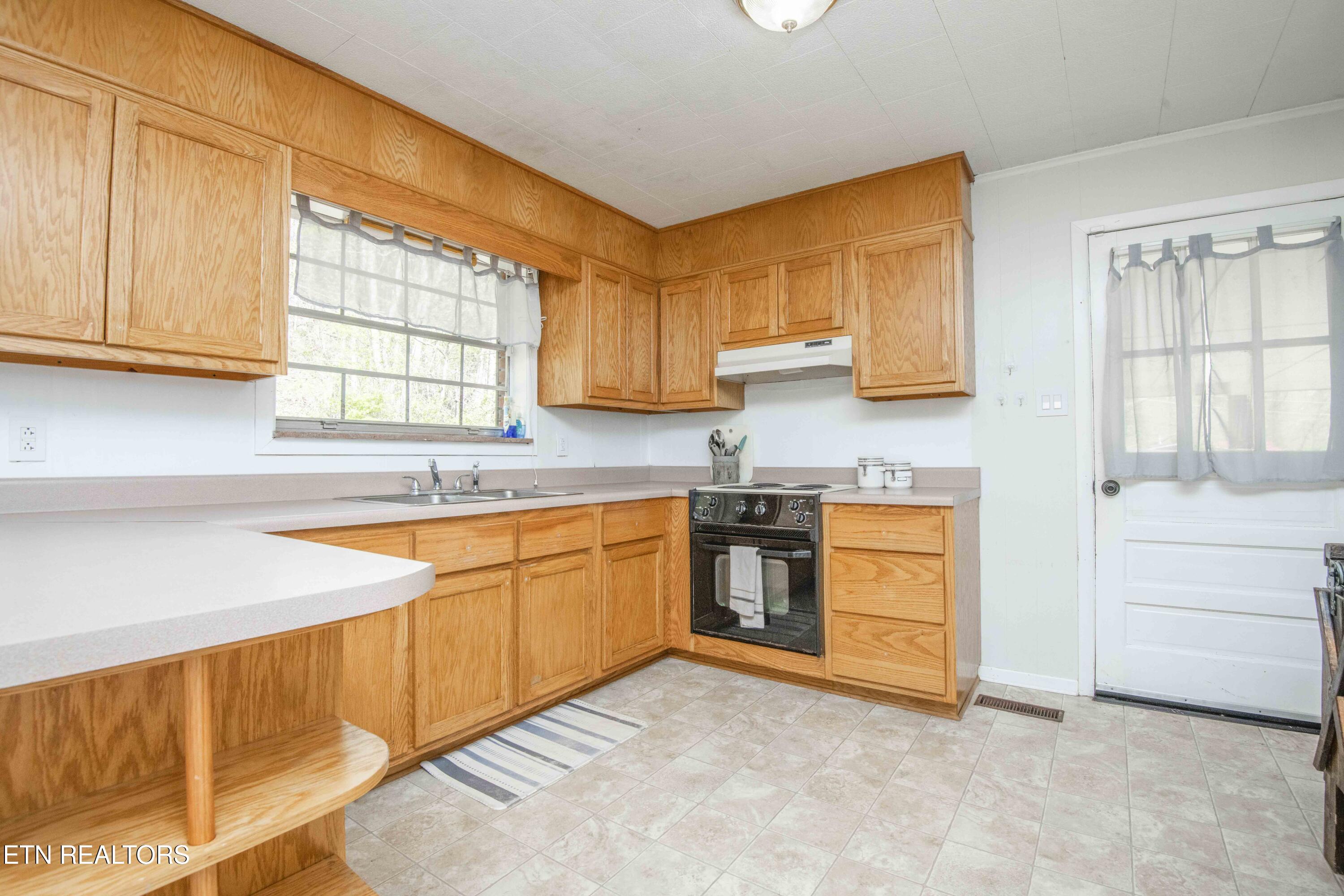 624 Baumgartner Road Harriman TN 37748
