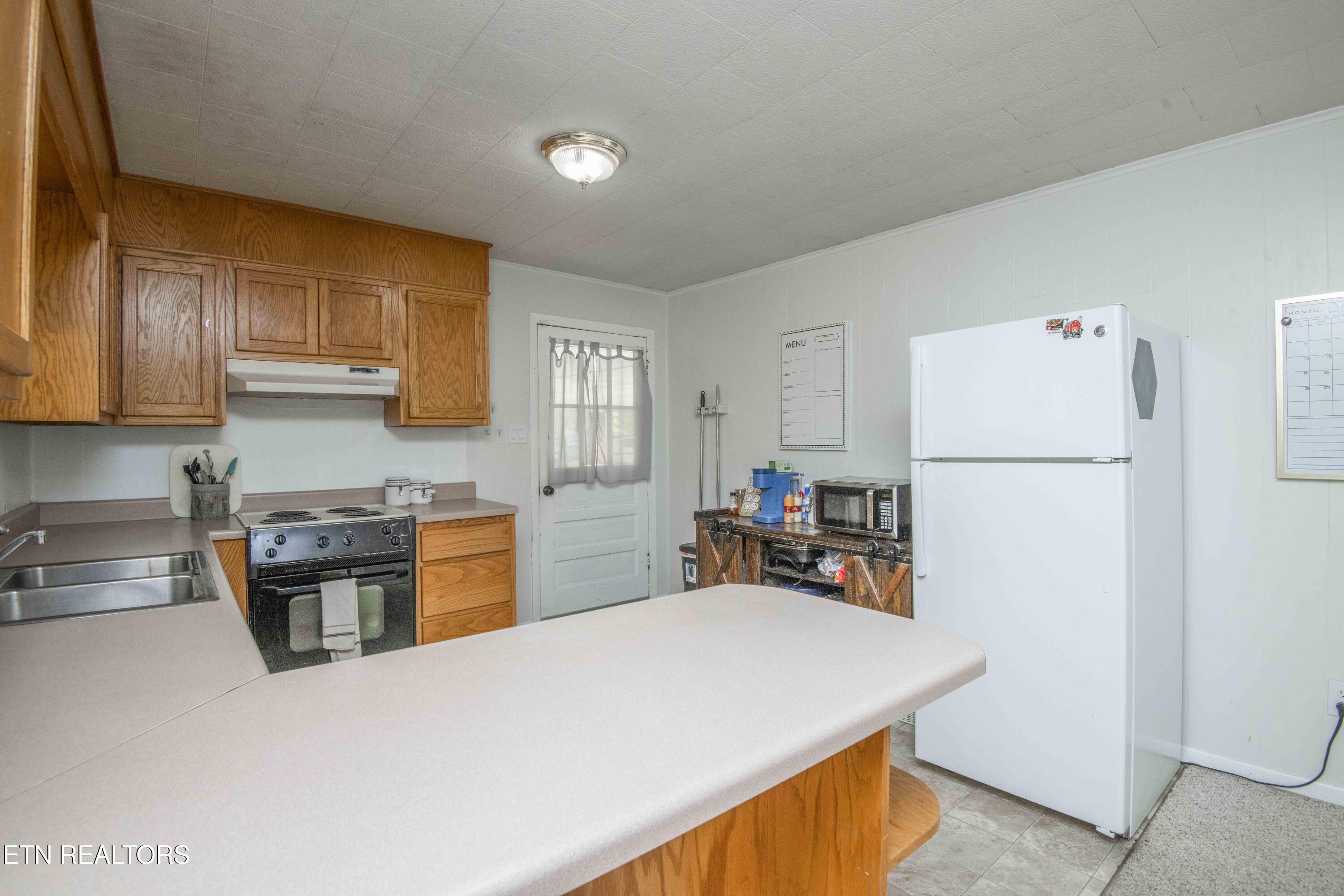 624 Baumgartner Road Harriman TN 37748