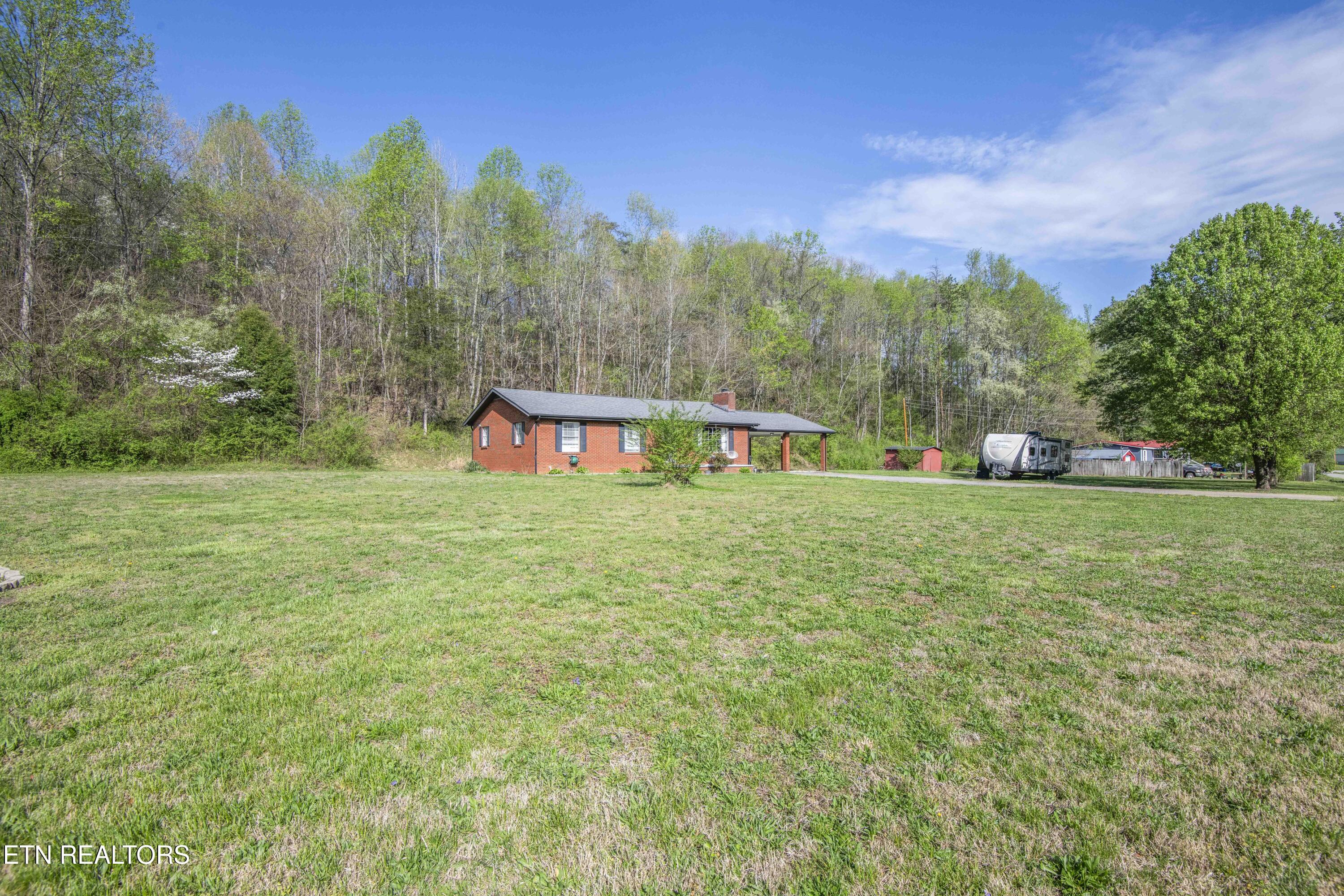 624 Baumgartner Road Harriman TN 37748