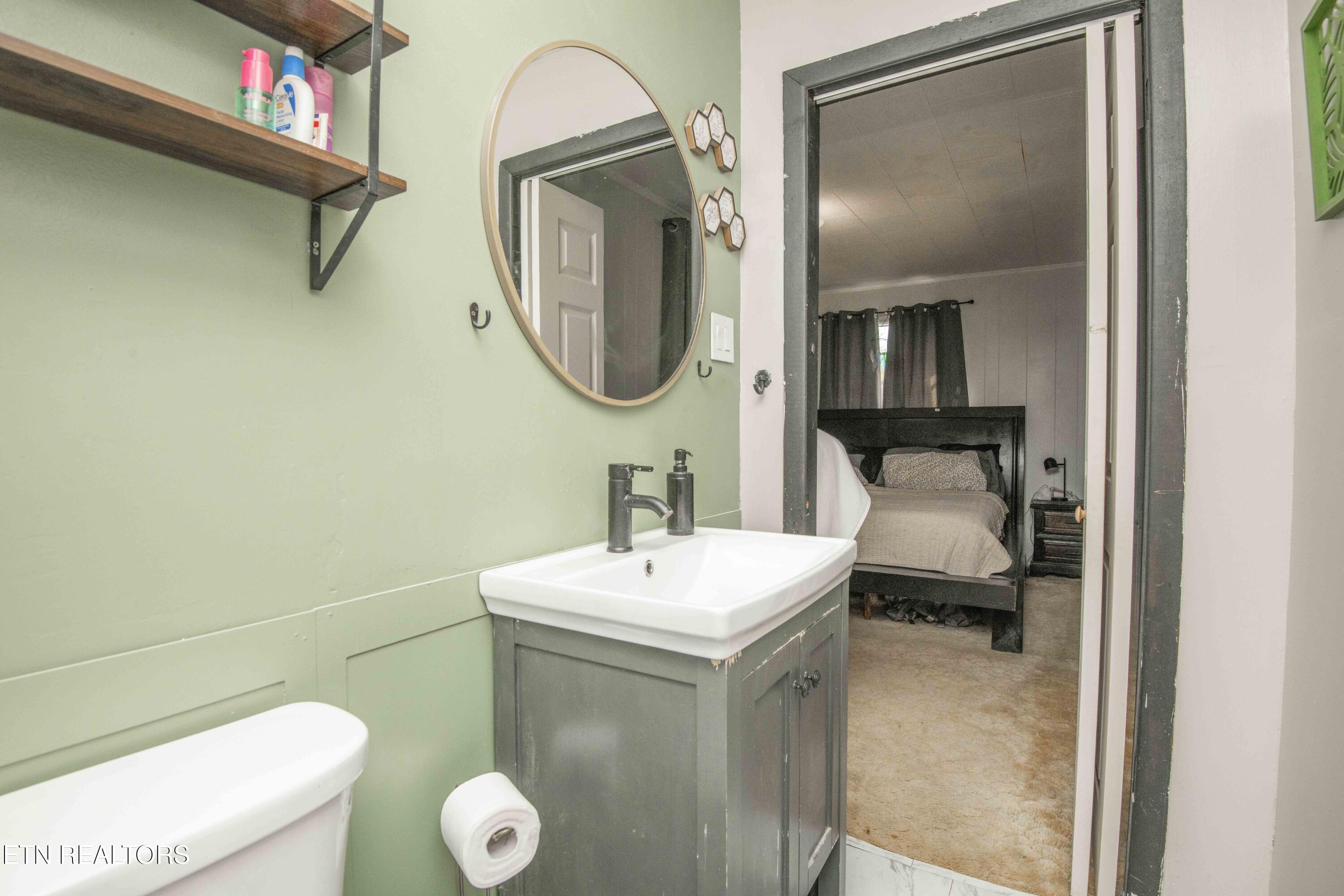 624 Baumgartner Road Harriman TN 37748