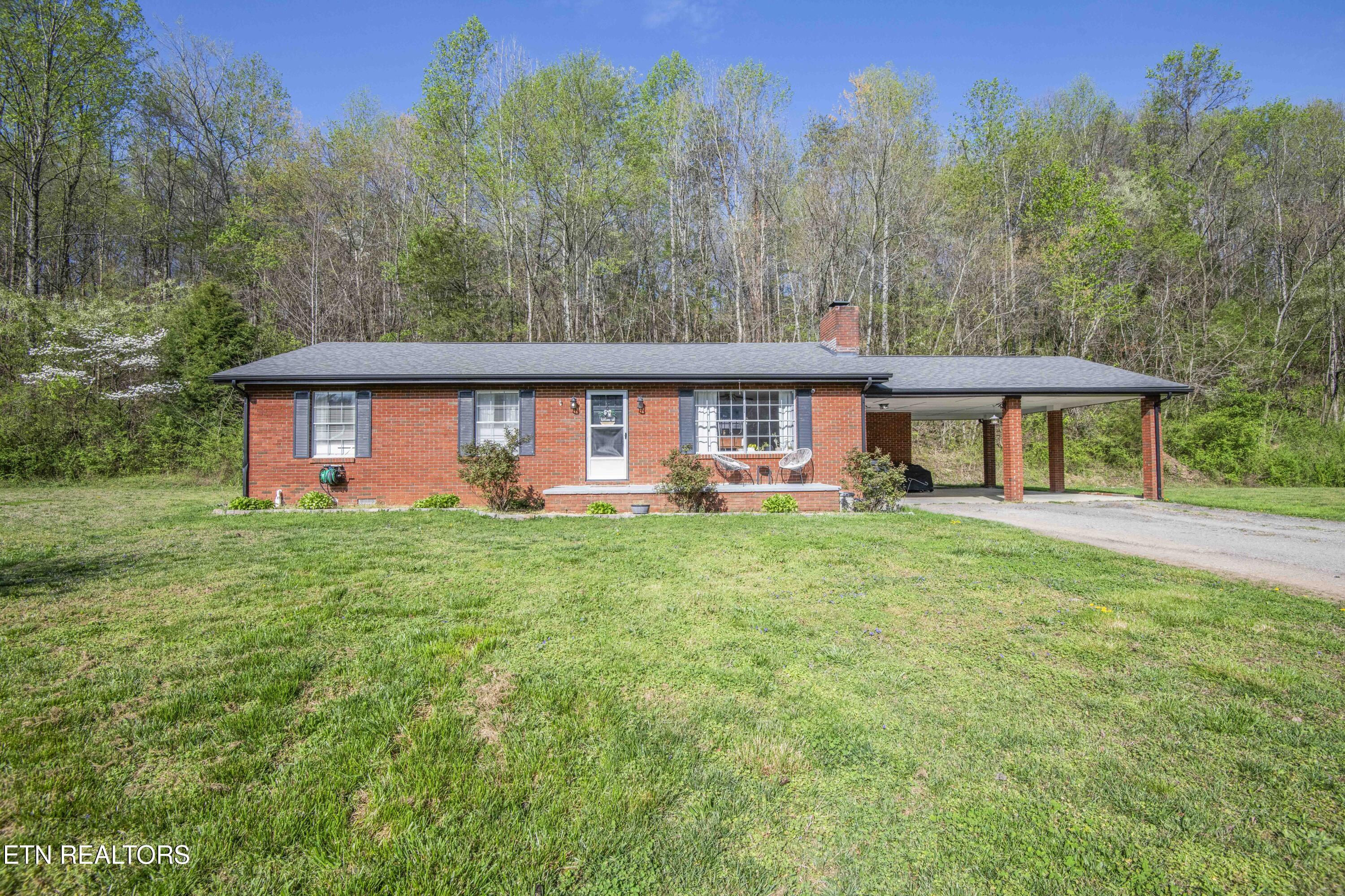 624 Baumgartner Road Harriman TN 37748