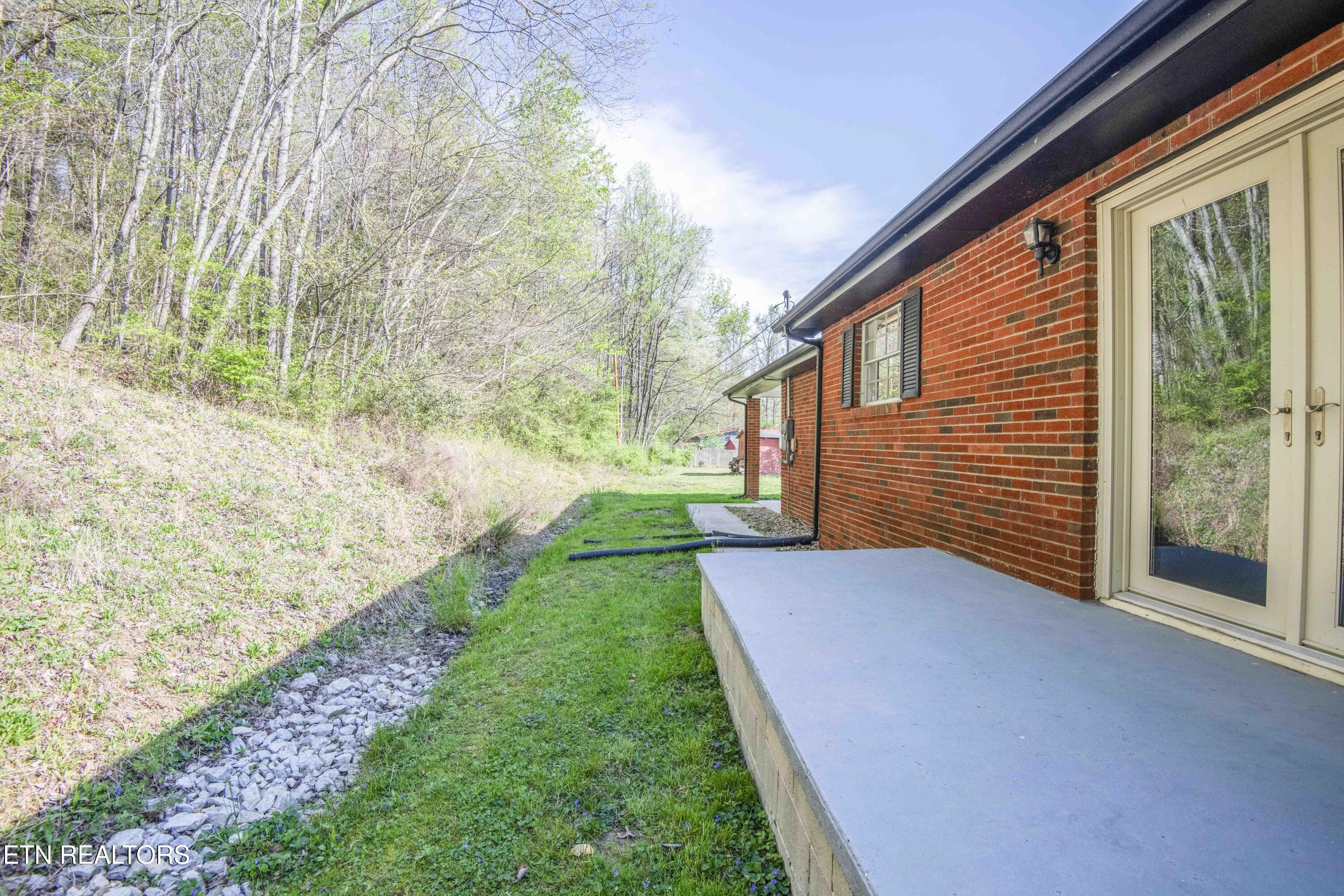 624 Baumgartner Road Harriman TN 37748