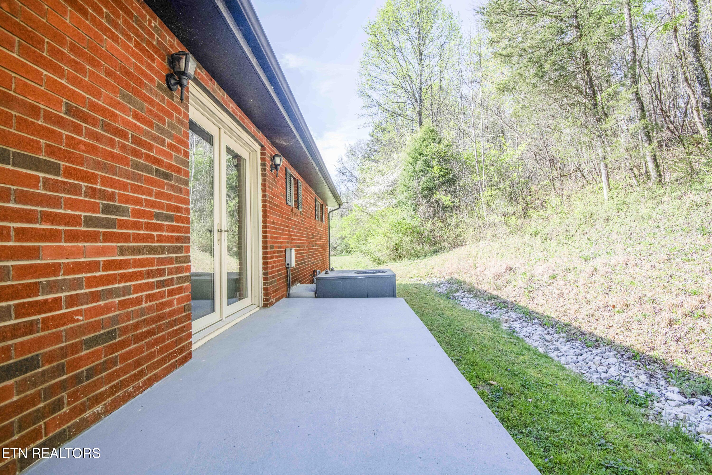 624 Baumgartner Road Harriman TN 37748