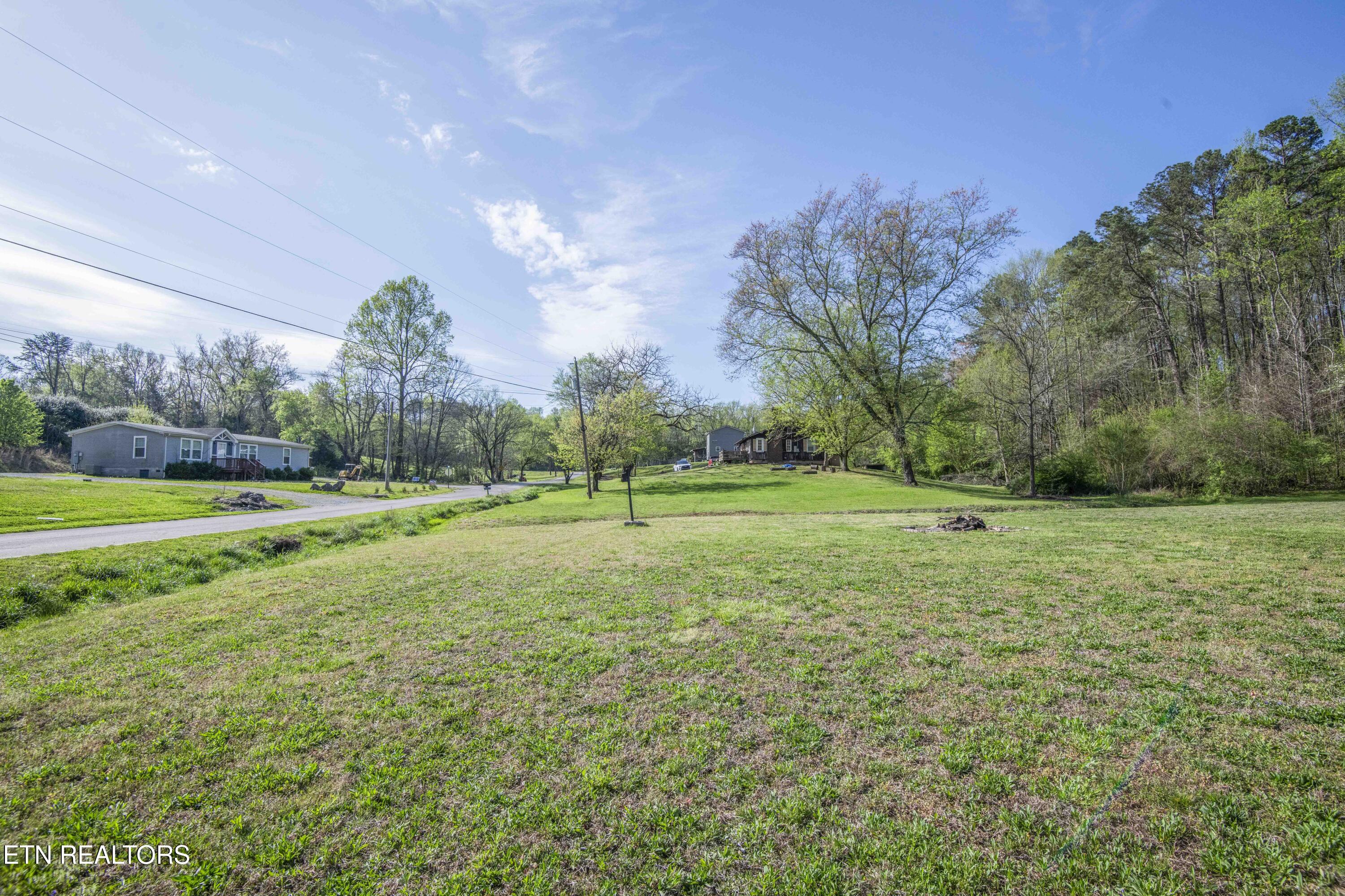624 Baumgartner Road Harriman TN 37748