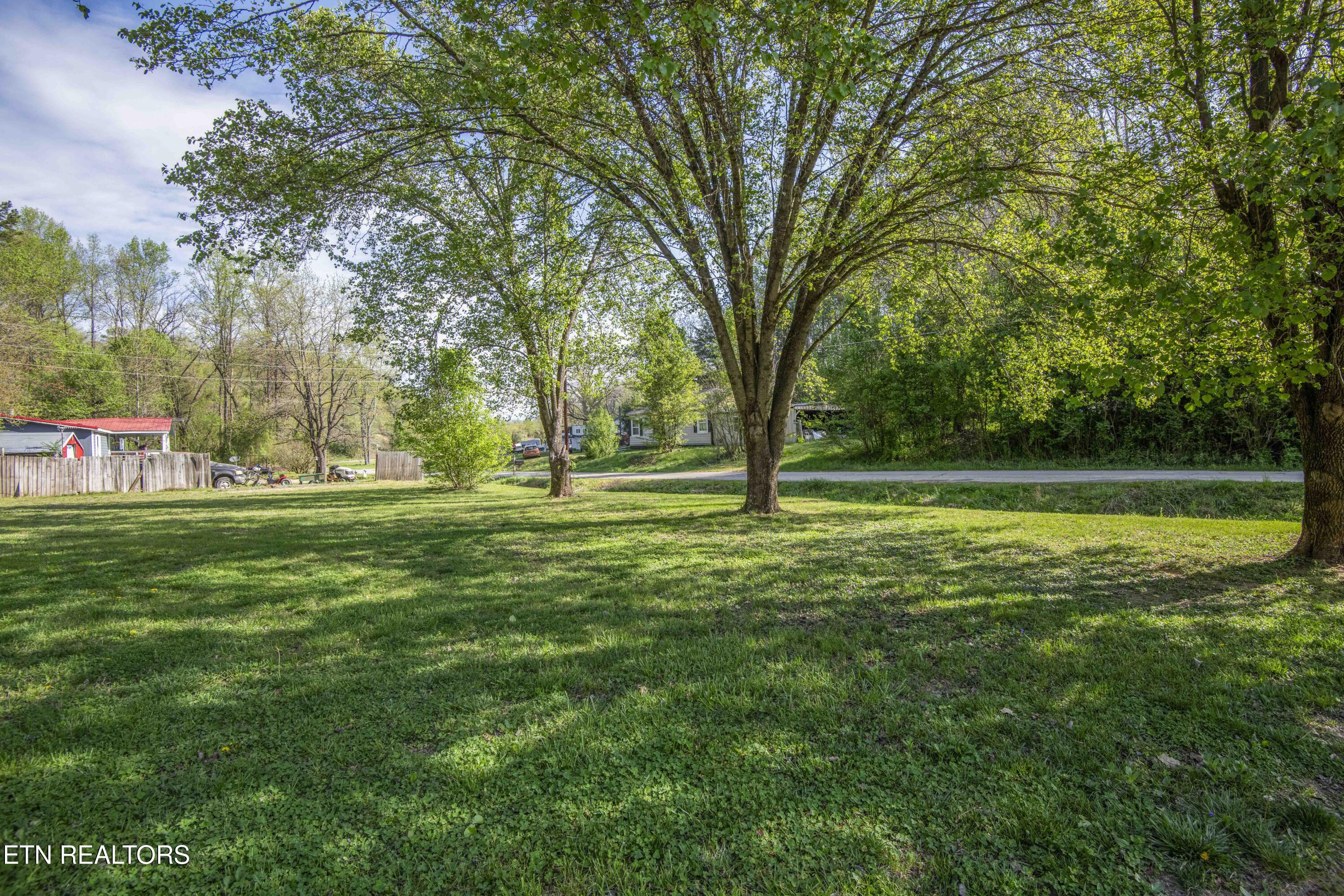 624 Baumgartner Road Harriman TN 37748