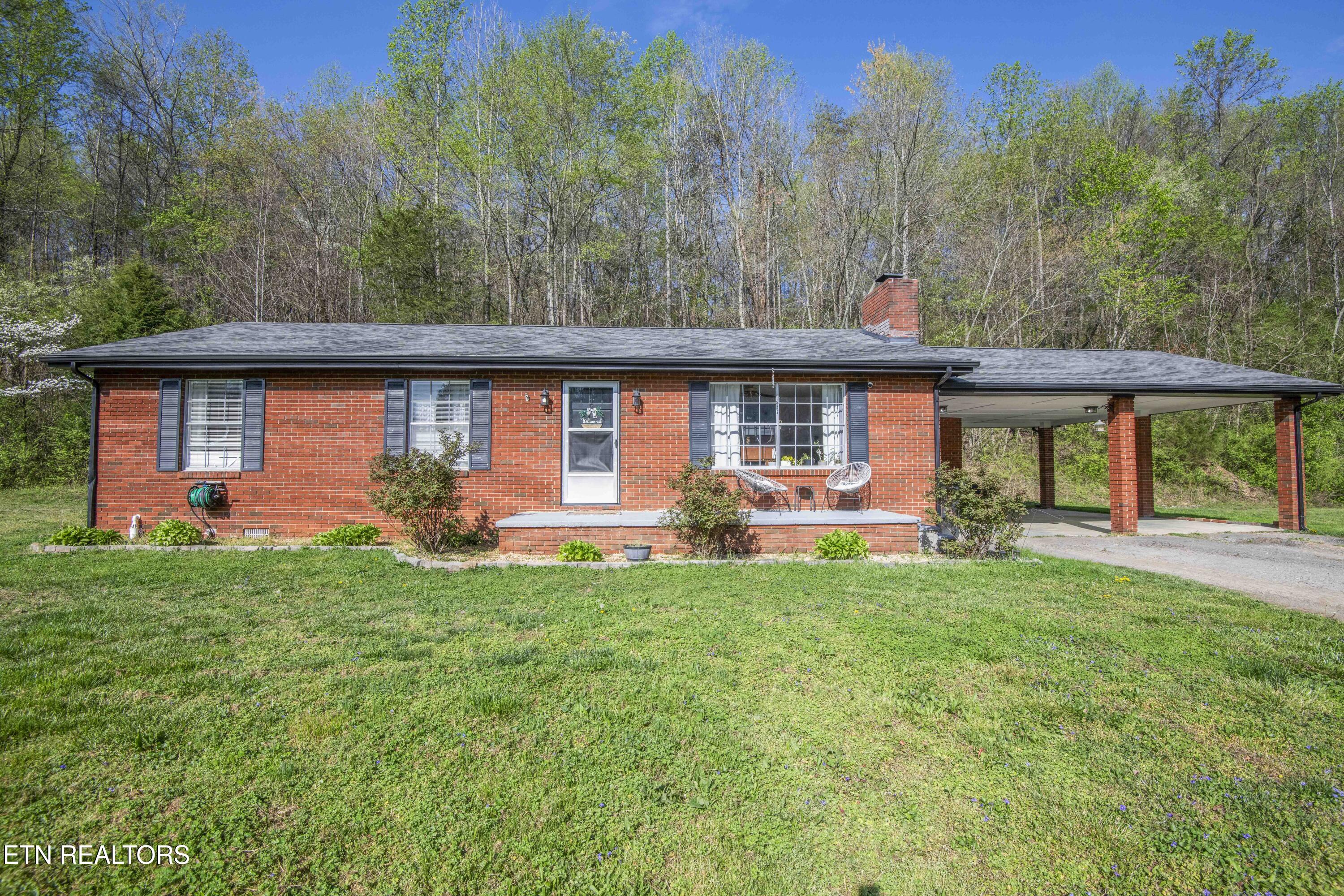 624 Baumgartner Road Harriman TN 37748