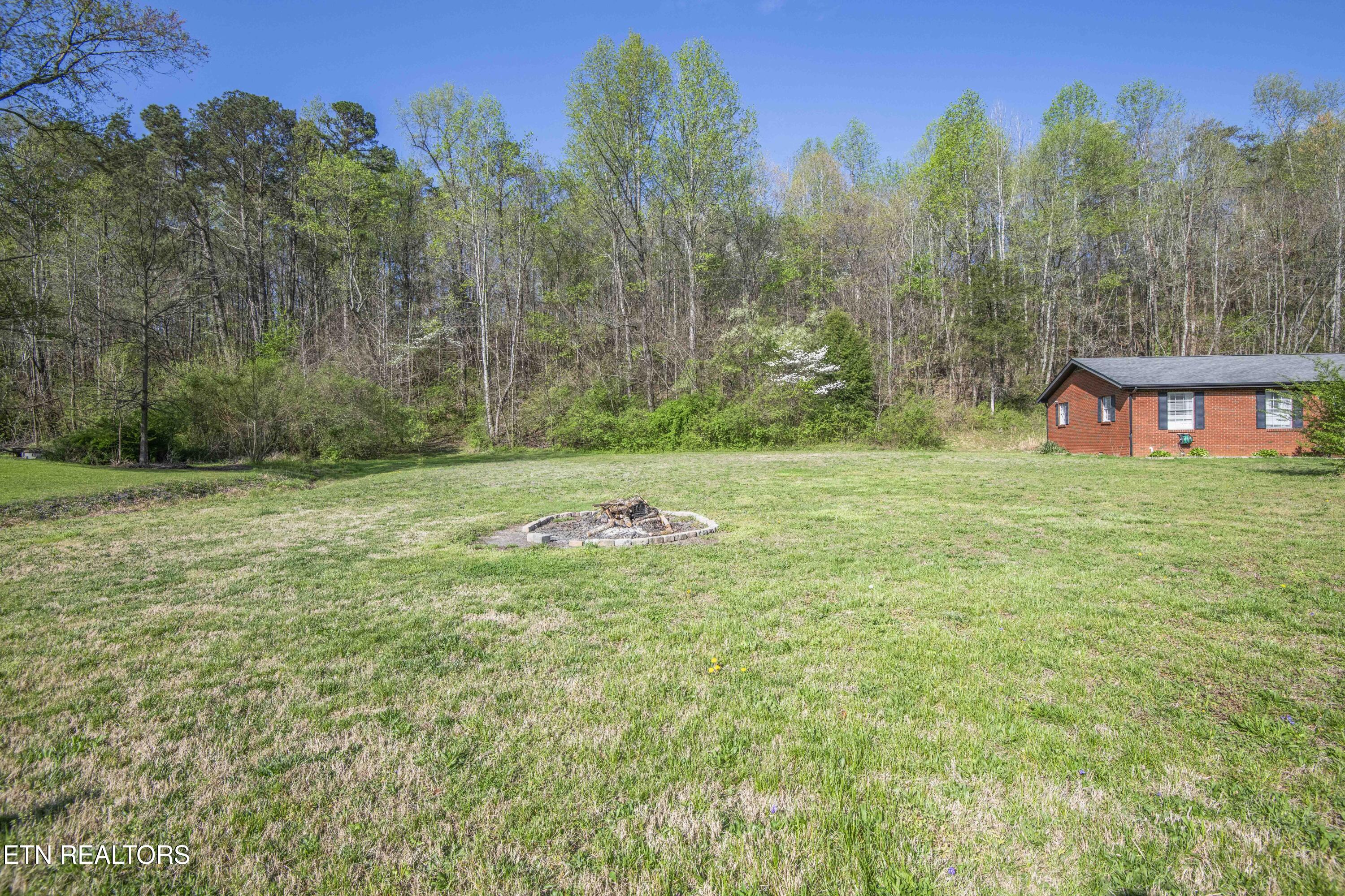 624 Baumgartner Road Harriman TN 37748