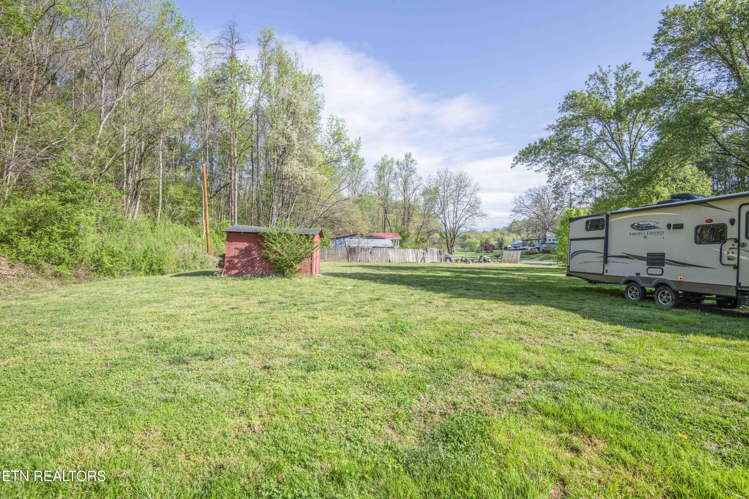 624 Baumgartner Road Harriman TN 37748