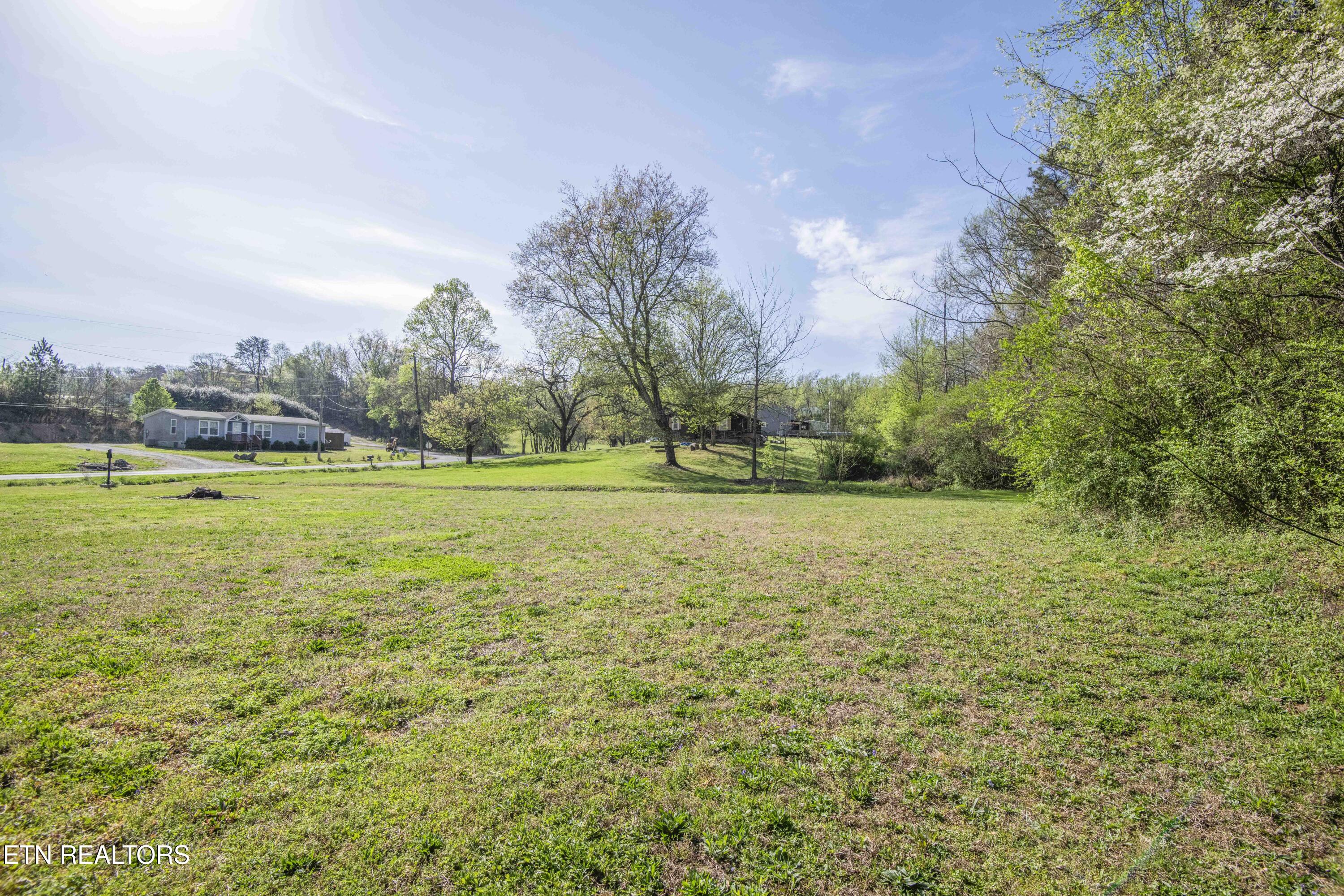624 Baumgartner Road Harriman TN 37748