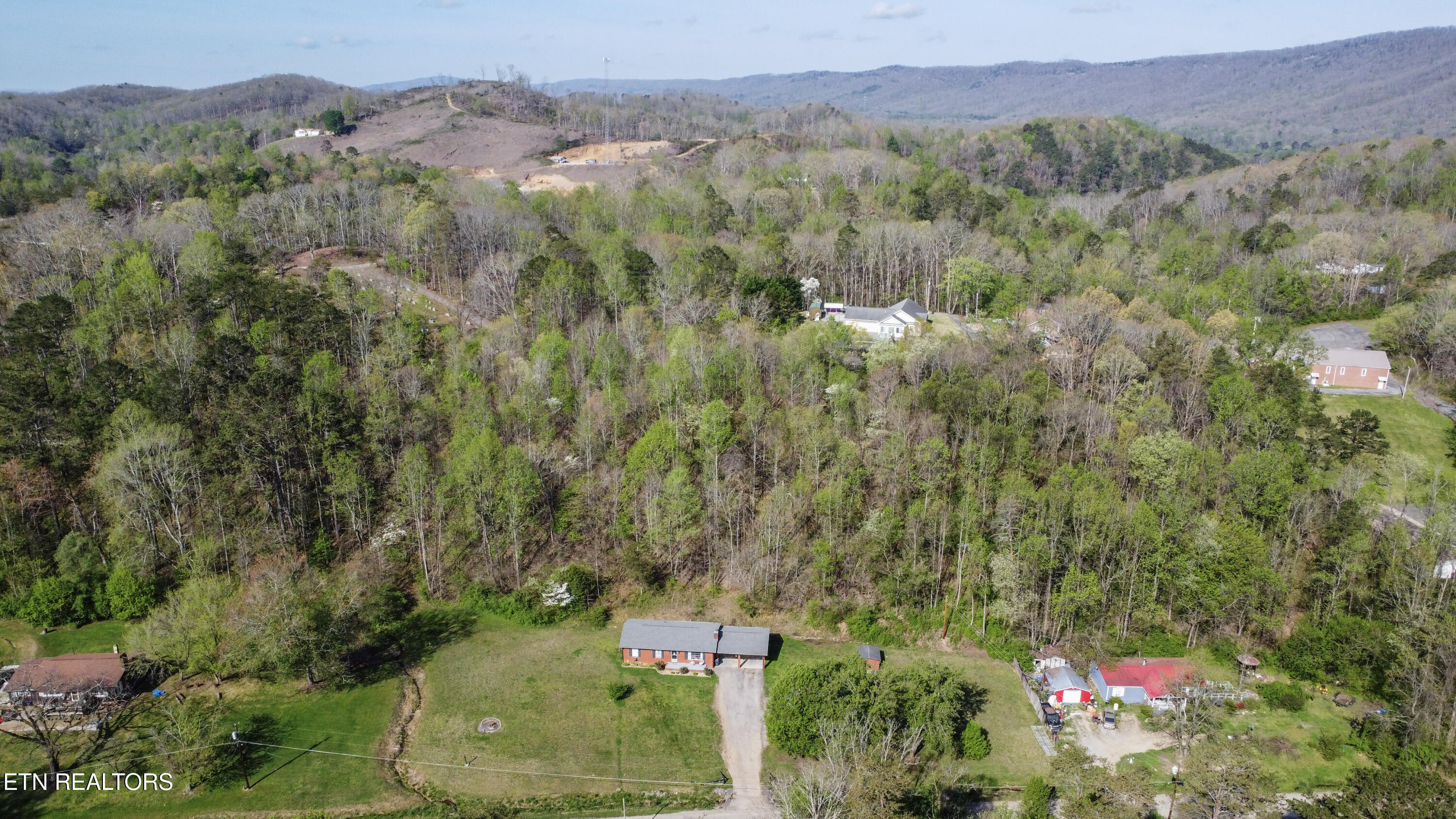 624 Baumgartner Road Harriman TN 37748