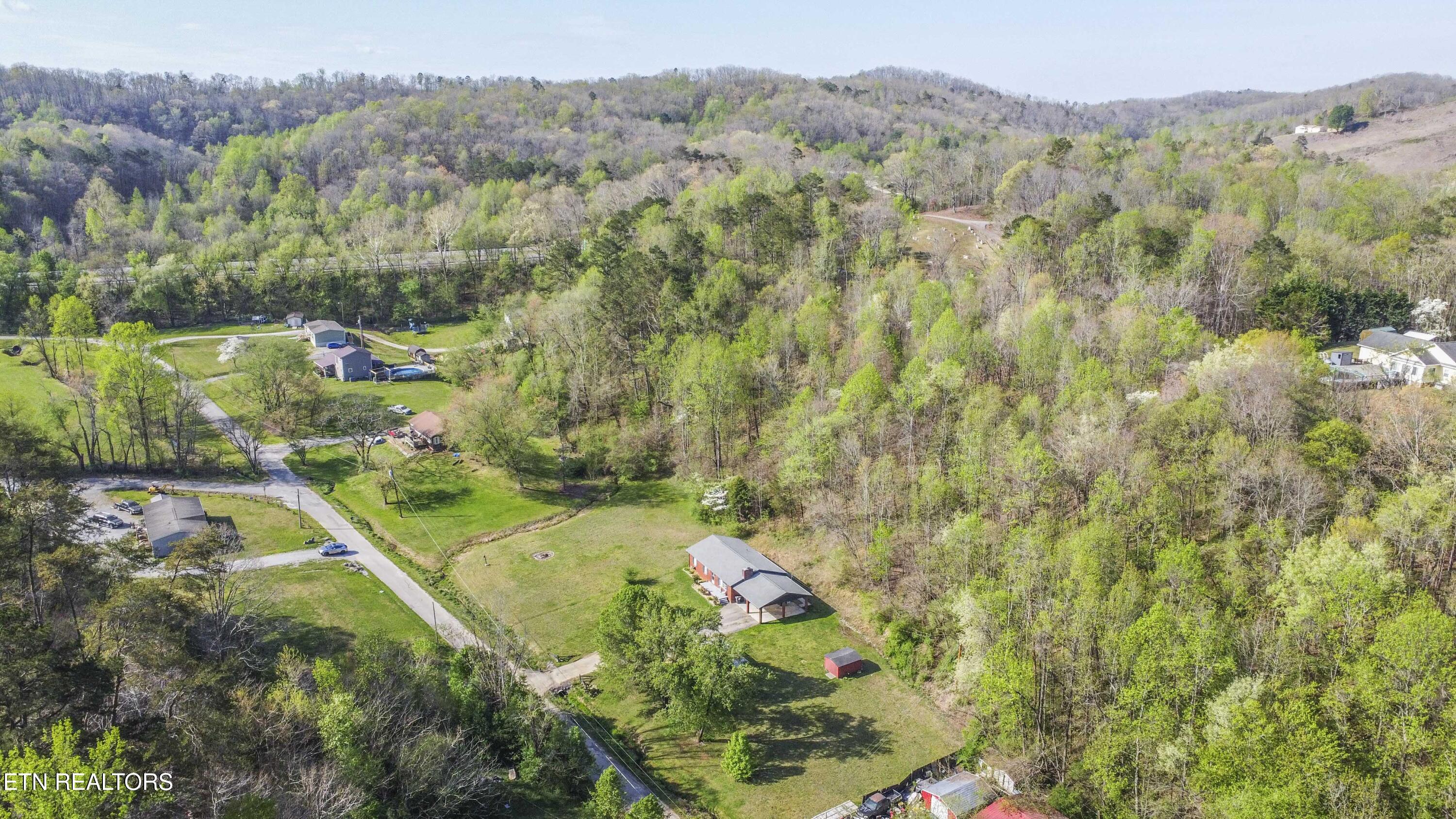 624 Baumgartner Road Harriman TN 37748