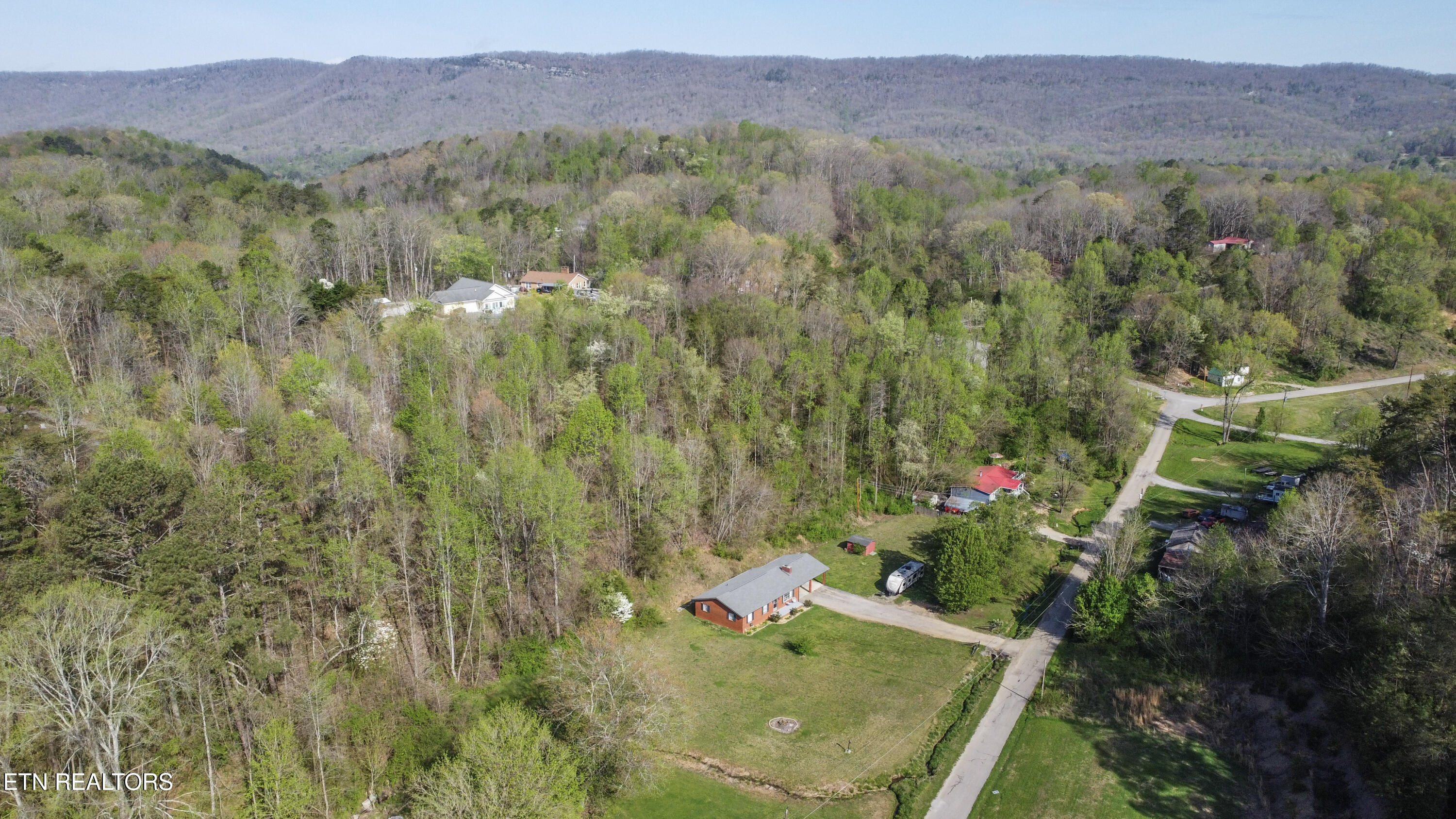 624 Baumgartner Road Harriman TN 37748