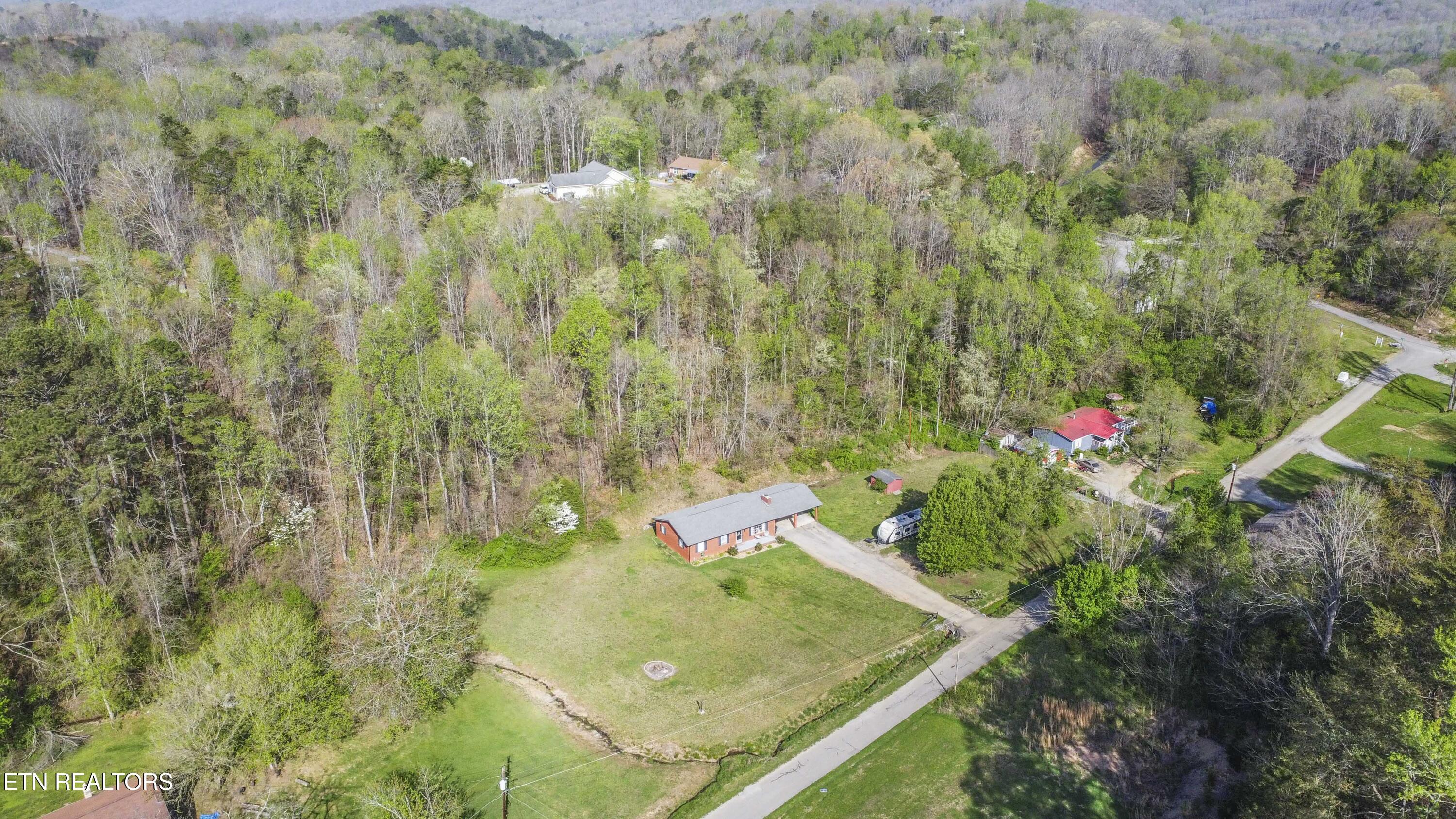 624 Baumgartner Road Harriman TN 37748