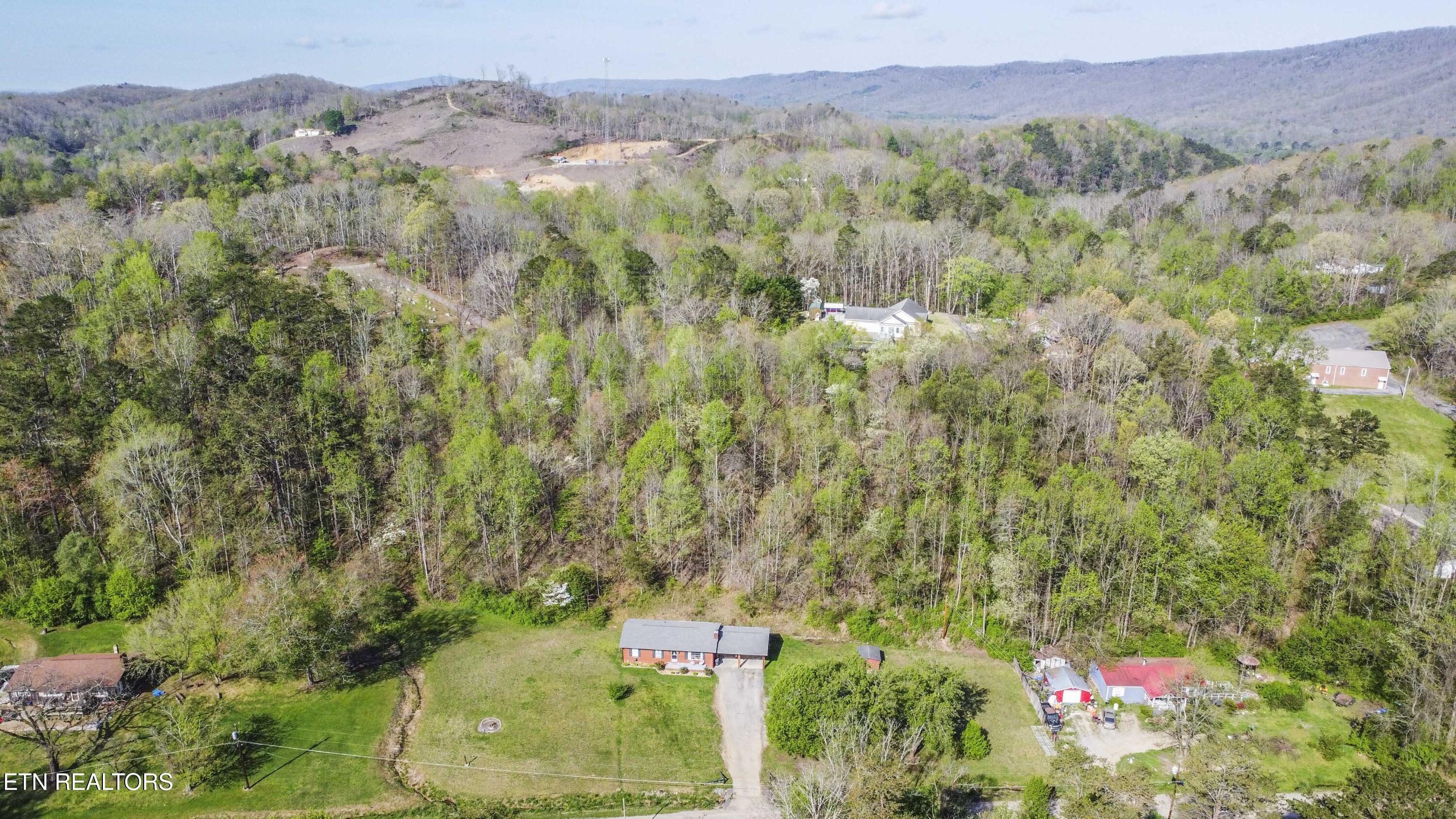 624 Baumgartner Road Harriman TN 37748