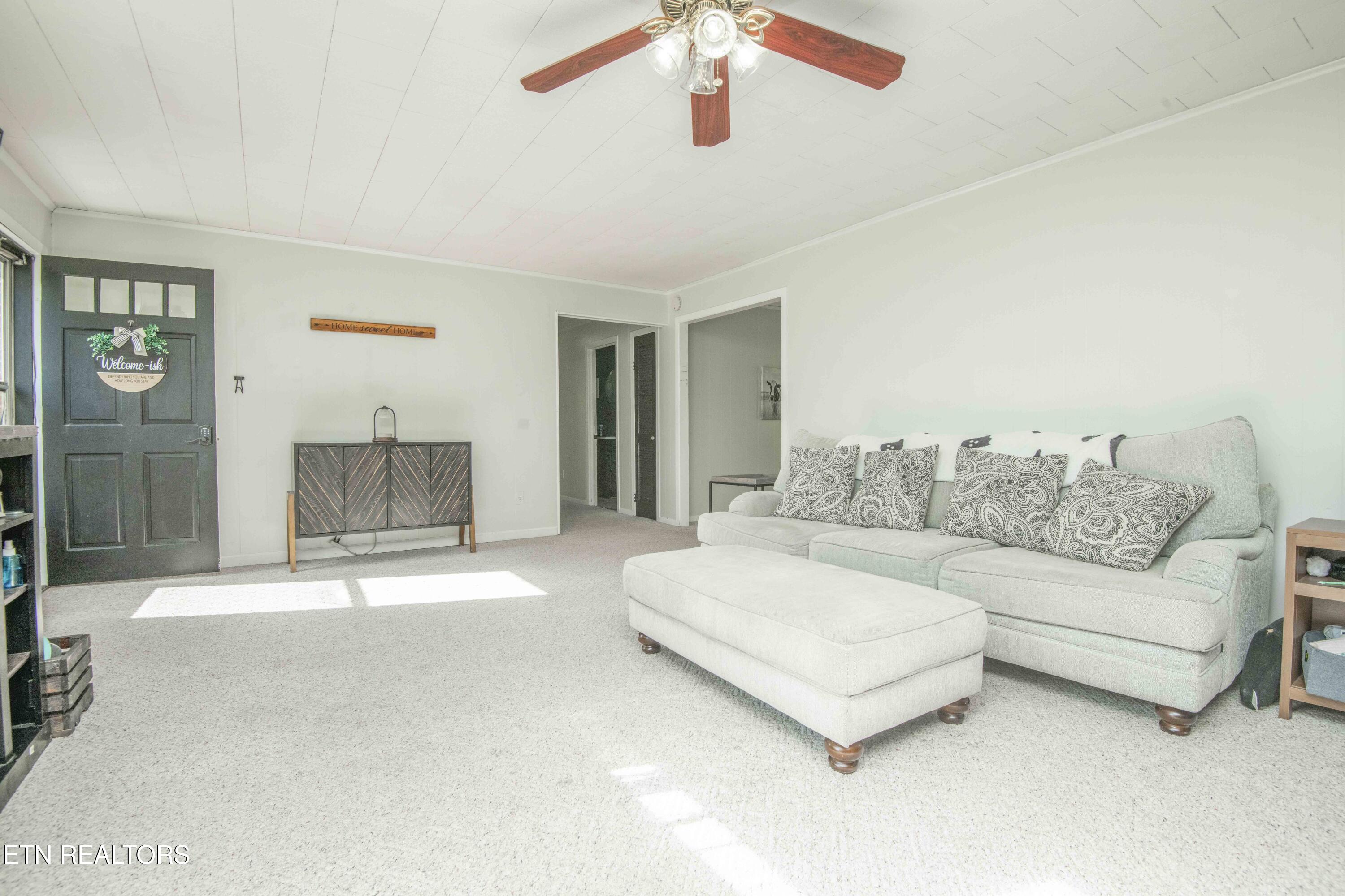 624 Baumgartner Road Harriman TN 37748