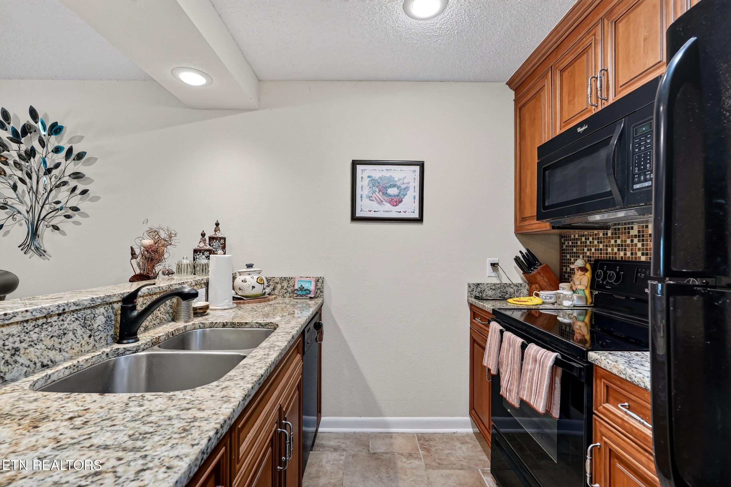 64 Lakeshore Circle Crossville TN 38558