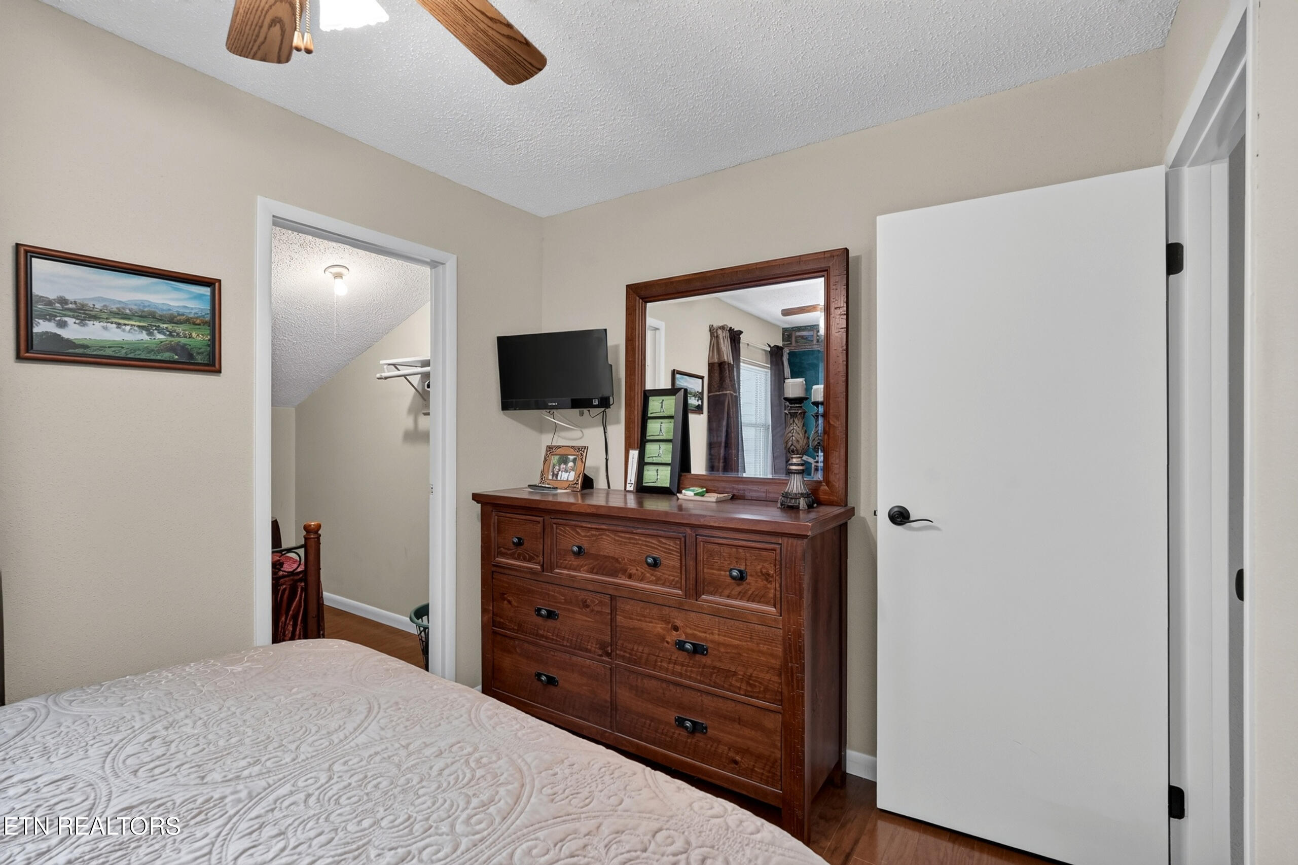 64 Lakeshore Circle Crossville TN 38558