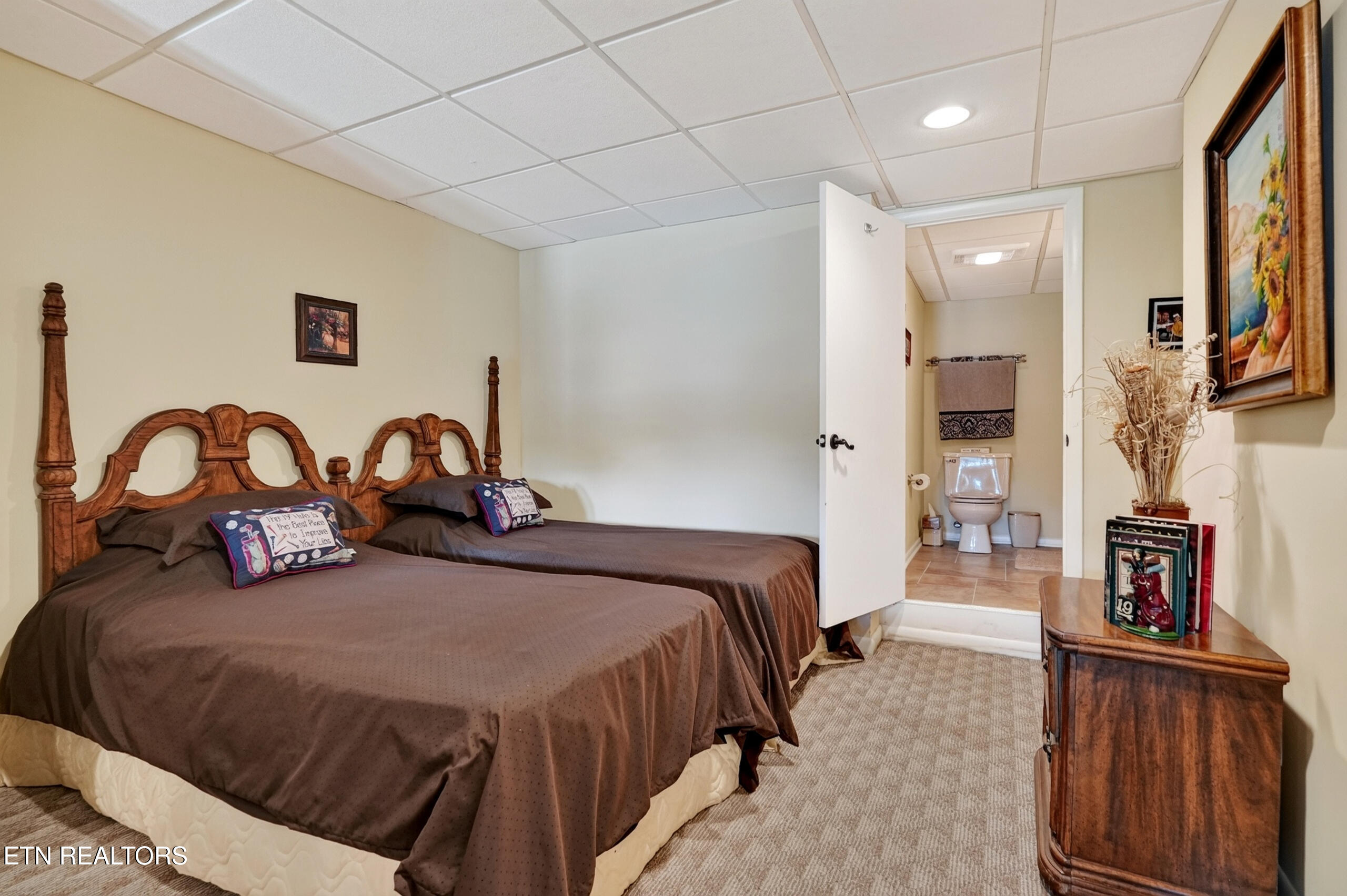 64 Lakeshore Circle Crossville TN 38558