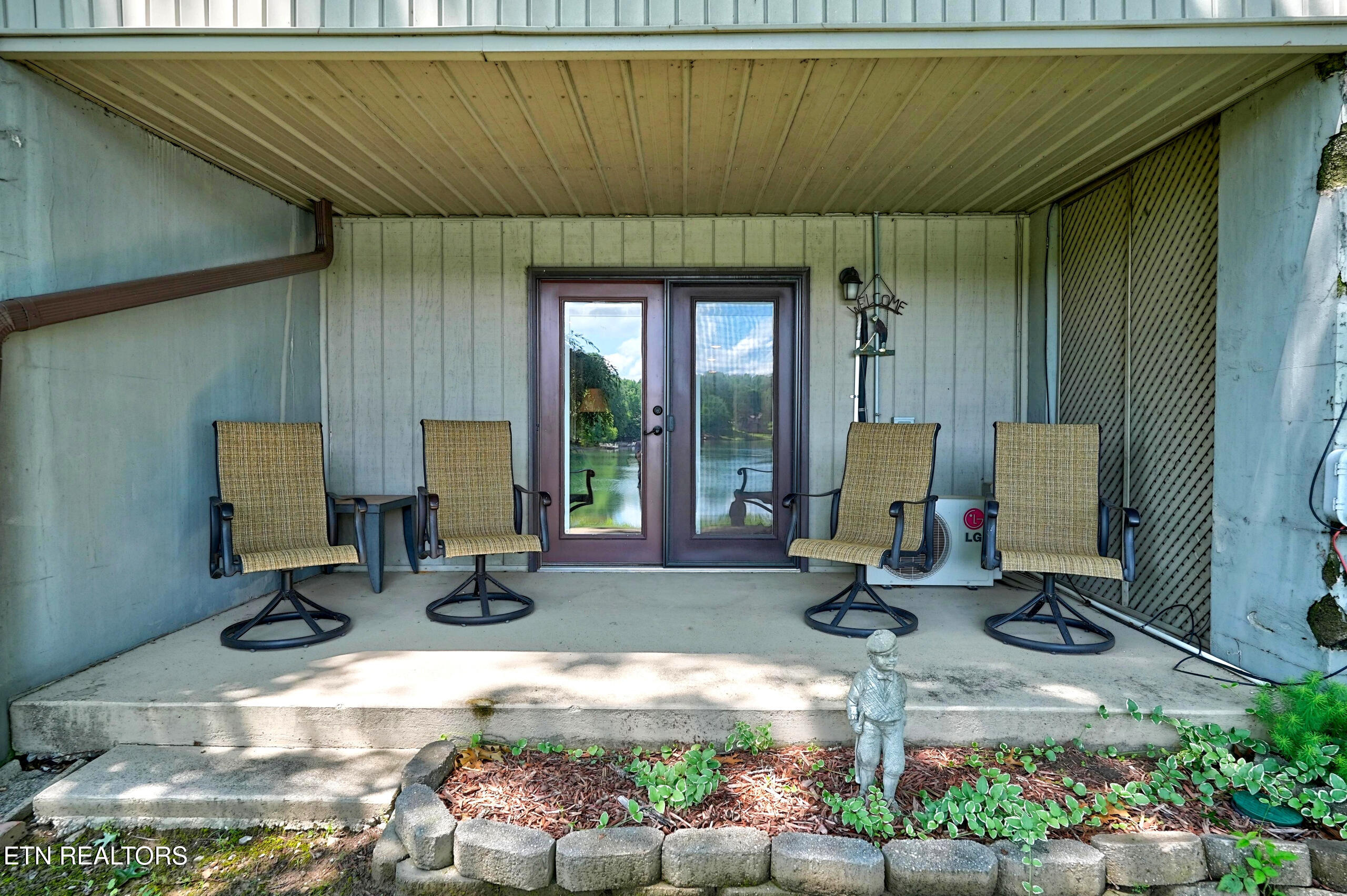 64 Lakeshore Circle Crossville TN 38558