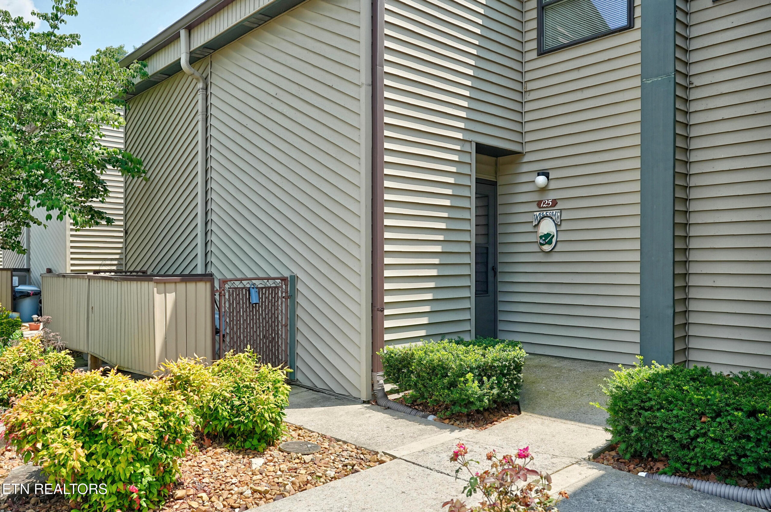64 Lakeshore Circle Crossville TN 38558