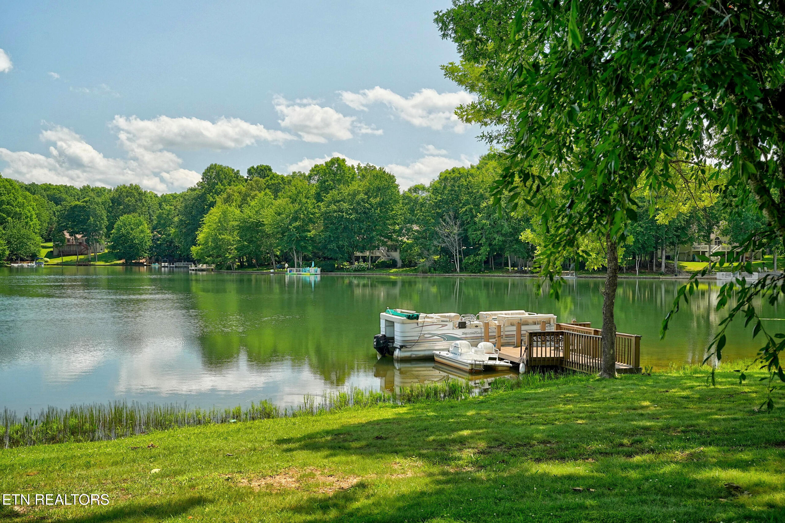 64 Lakeshore Circle Crossville TN 38558