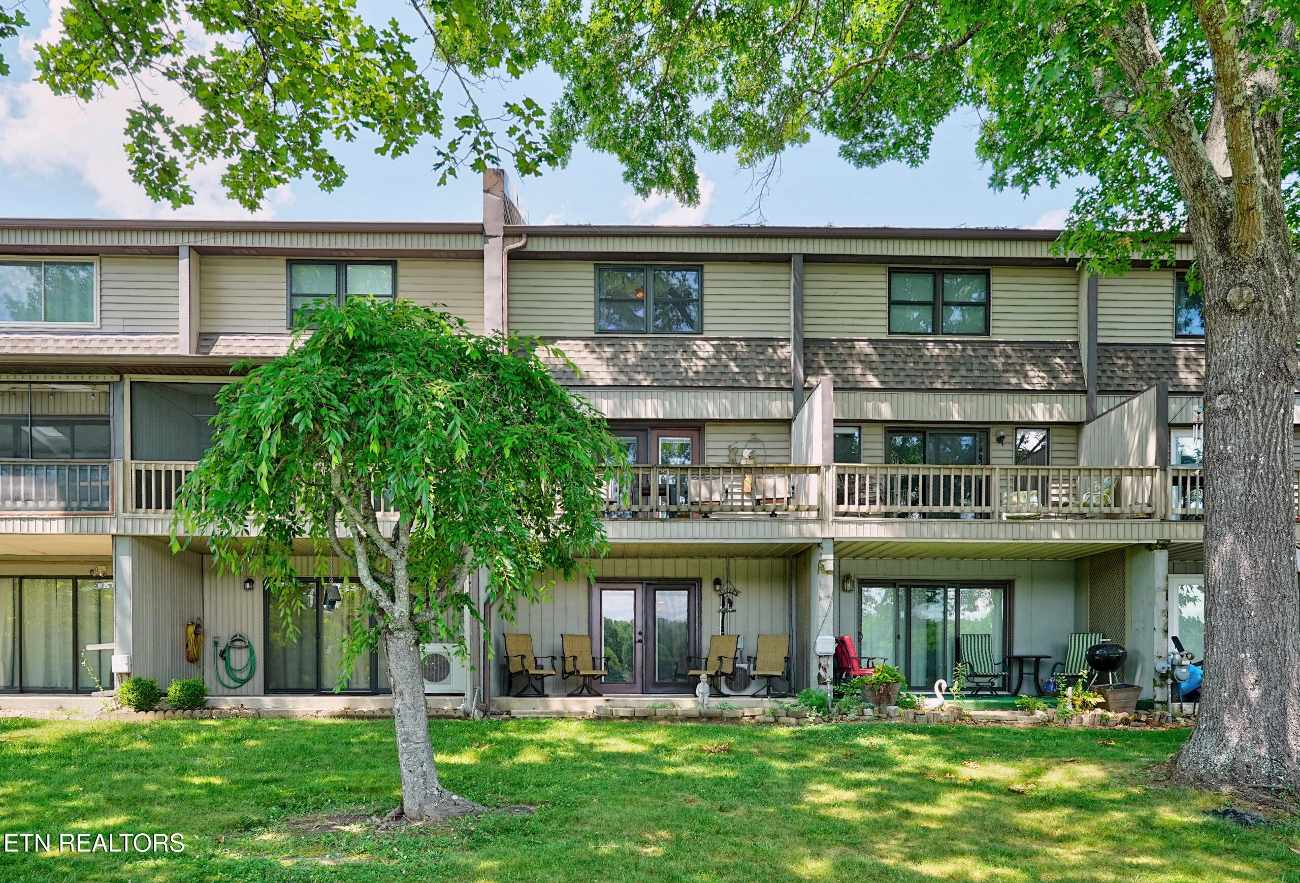 64 Lakeshore Circle Crossville TN 38558