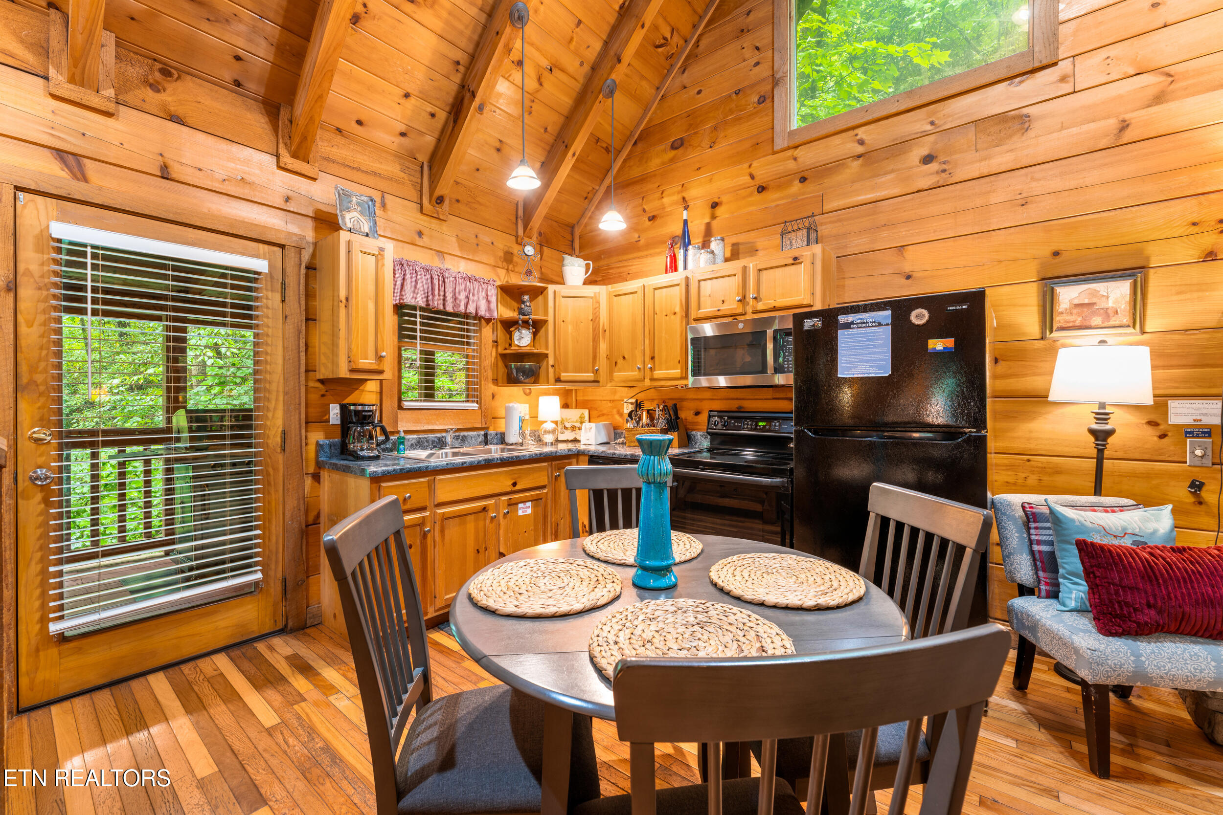 1823 Laurel Valley Way Sevierville TN 37862