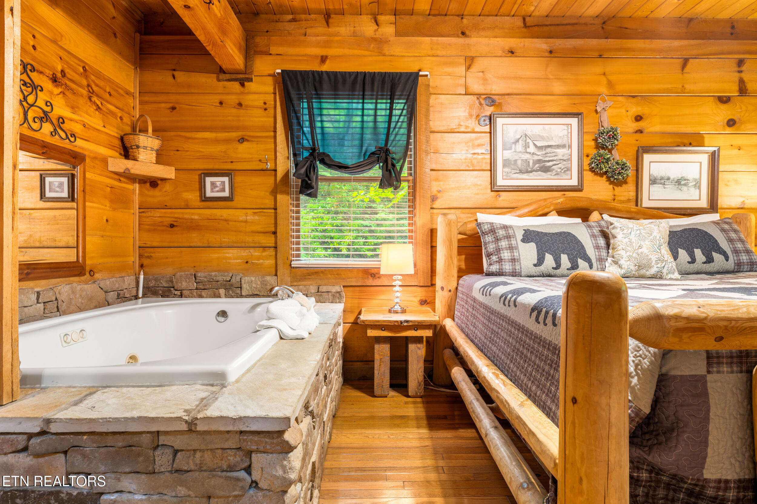 1823 Laurel Valley Way Sevierville TN 37862