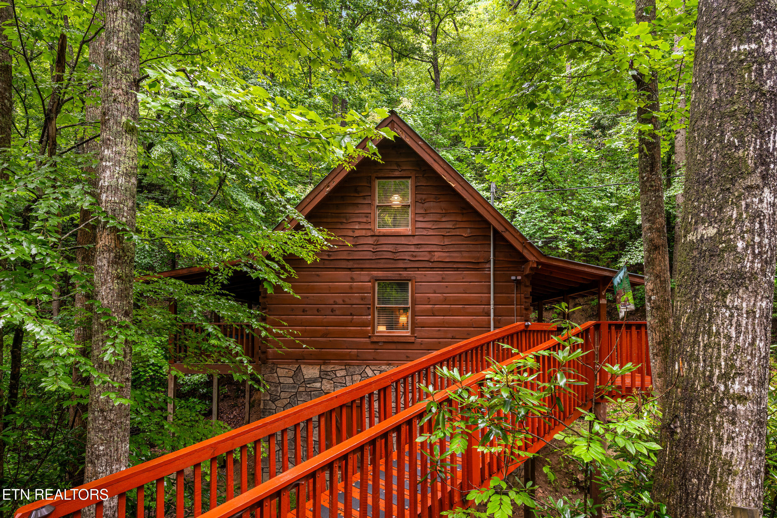 1823 Laurel Valley Way Sevierville TN 37862