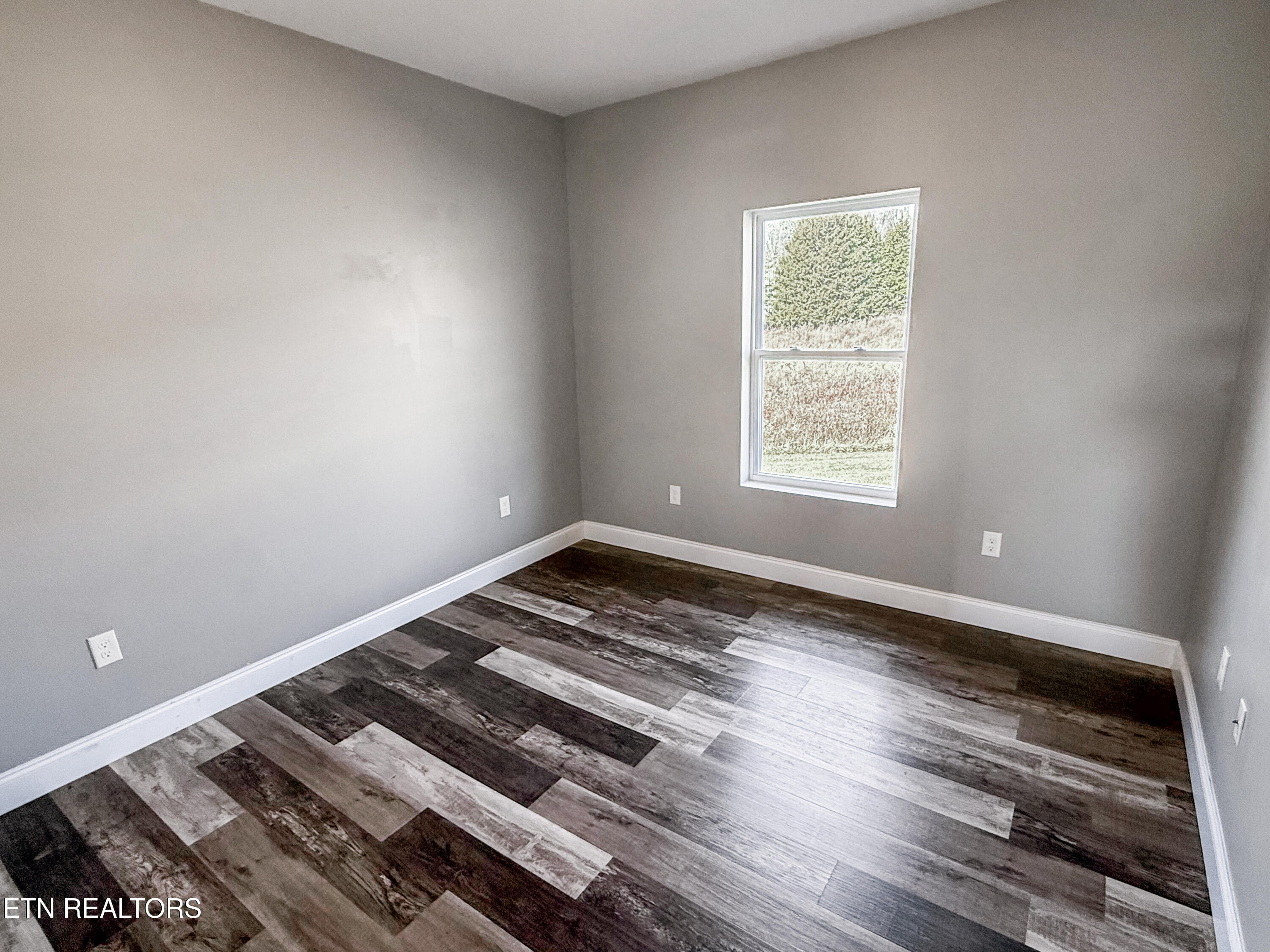813 Clear Sail Way Dandridge TN 37725