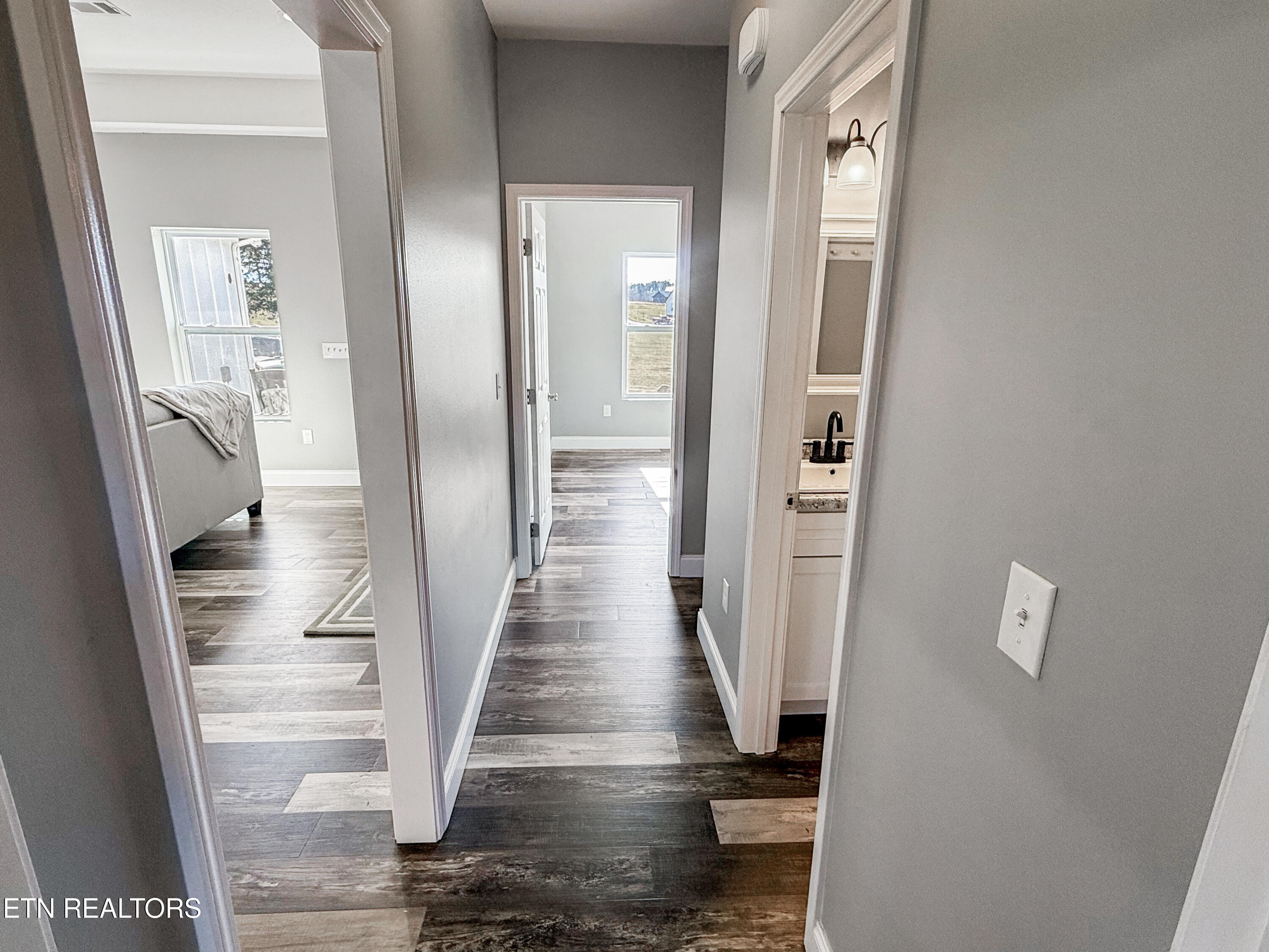813 Clear Sail Way Dandridge TN 37725
