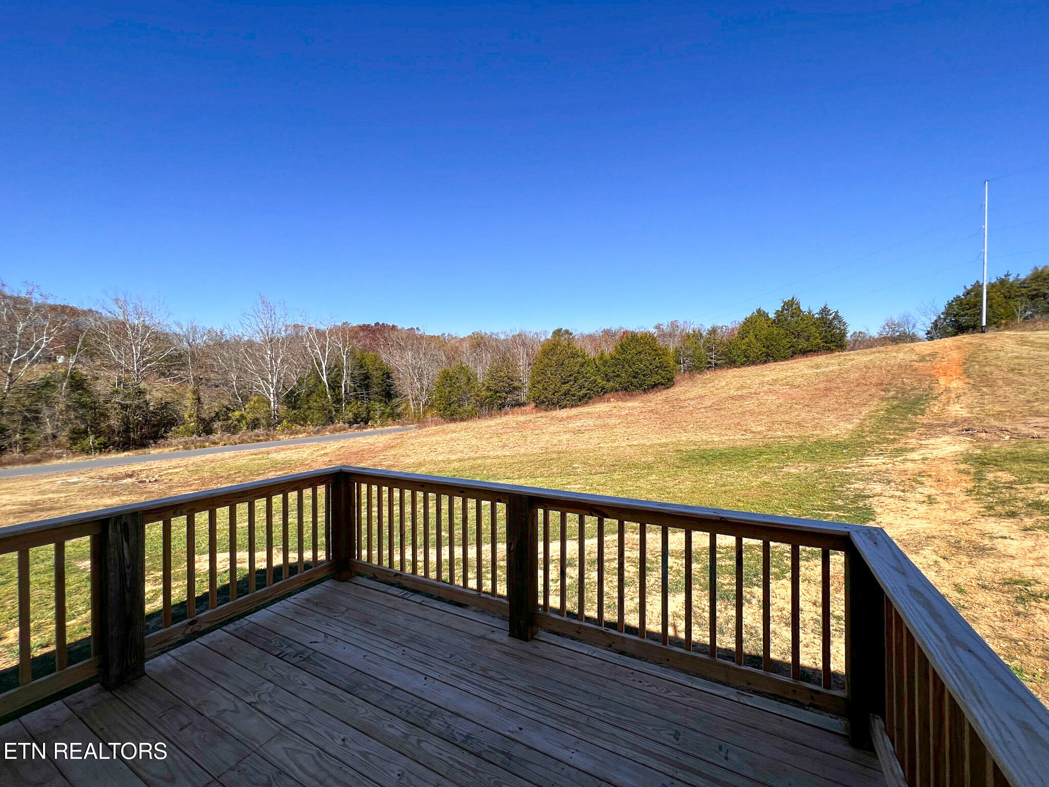 813 Clear Sail Way Dandridge TN 37725