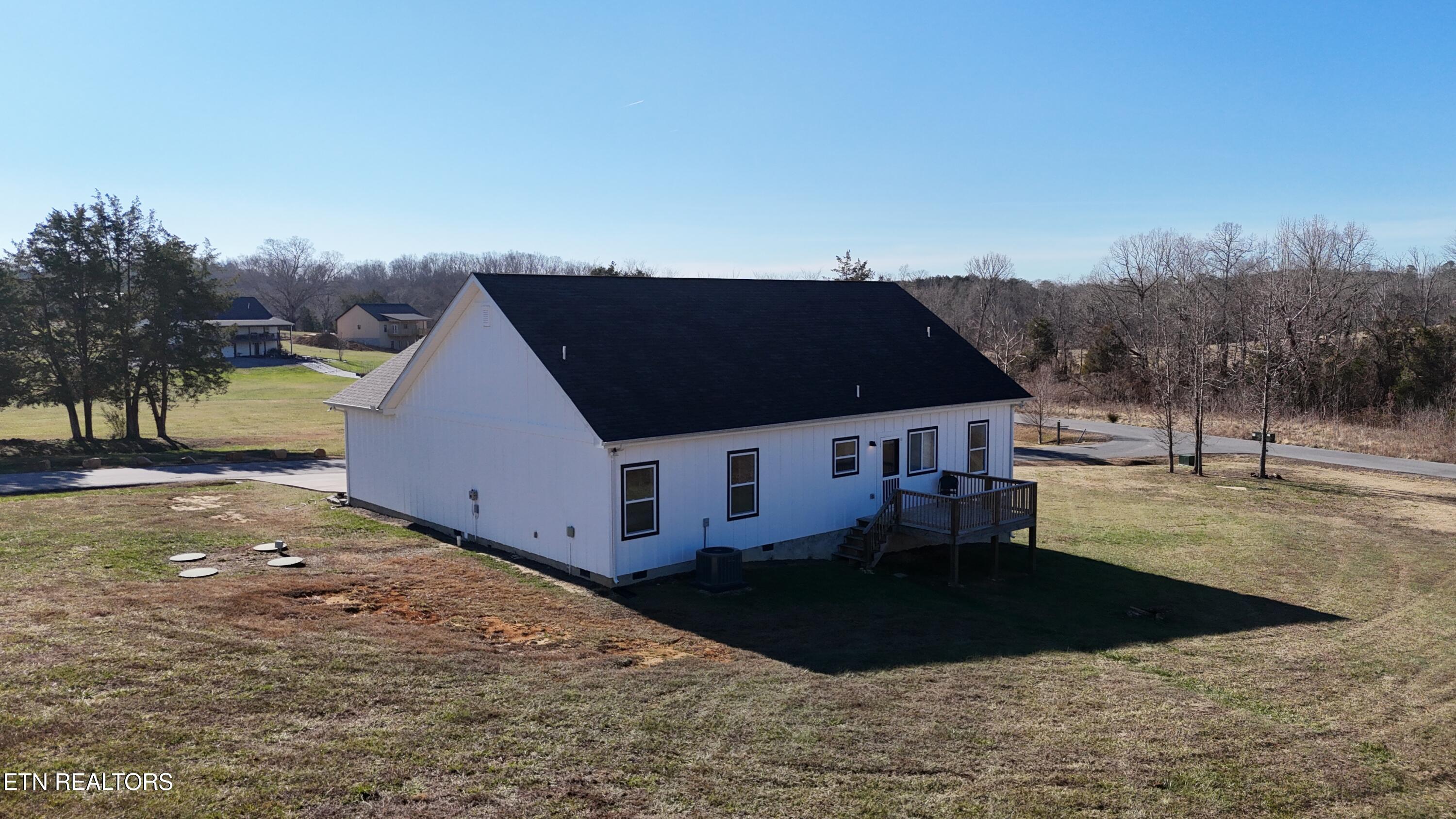 813 Clear Sail Way Dandridge TN 37725