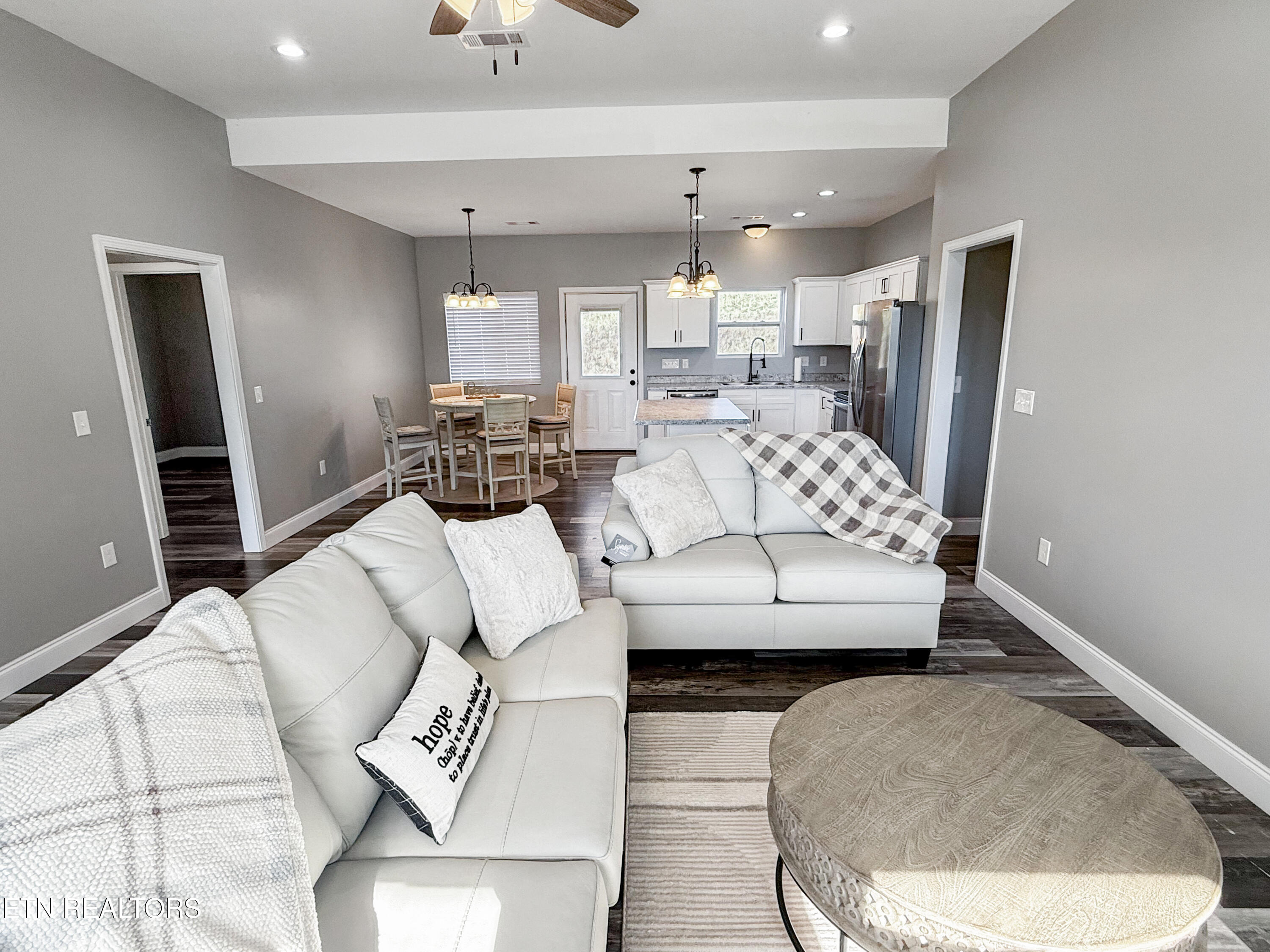 813 Clear Sail Way Dandridge TN 37725