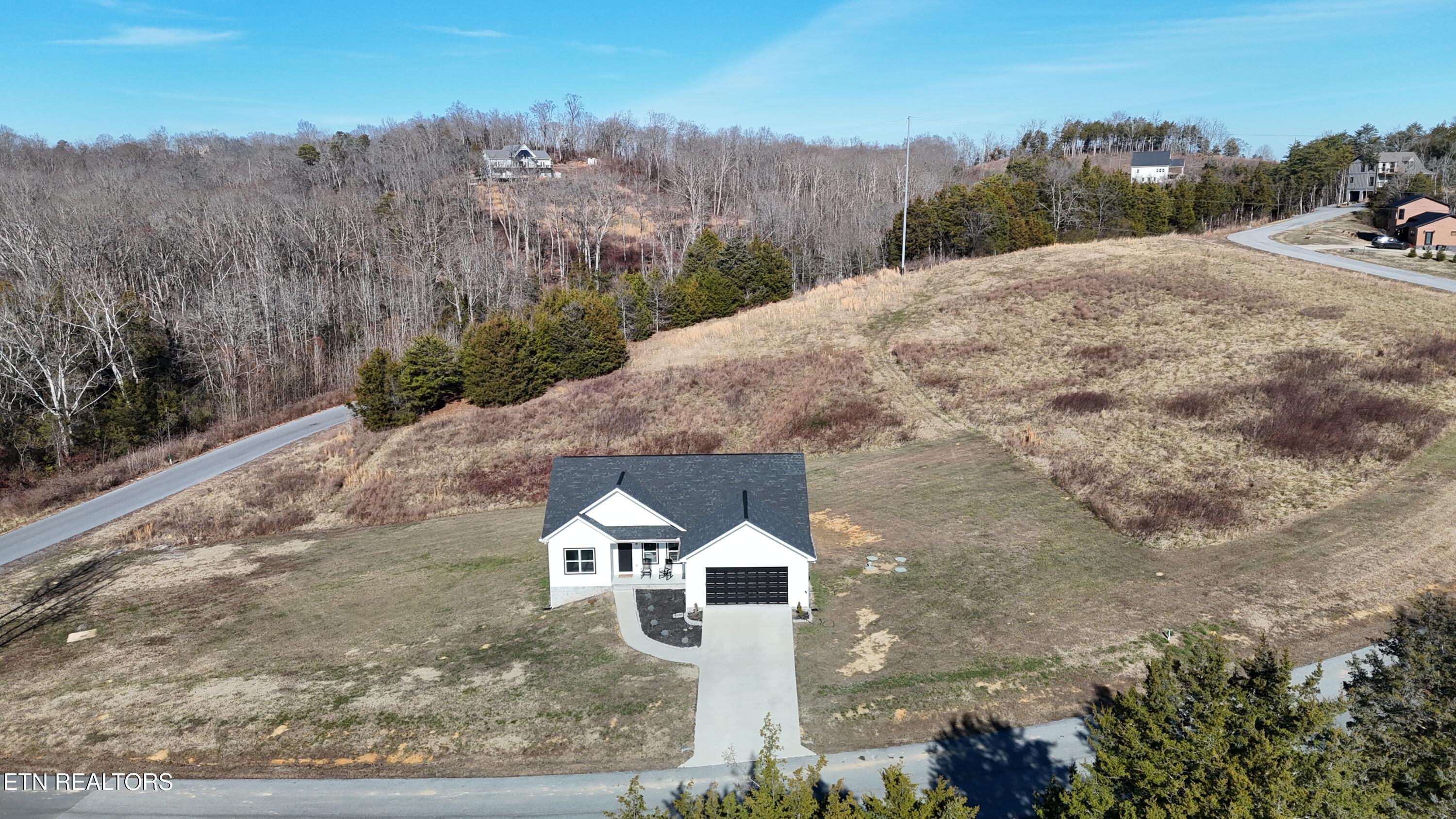 813 Clear Sail Way Dandridge TN 37725