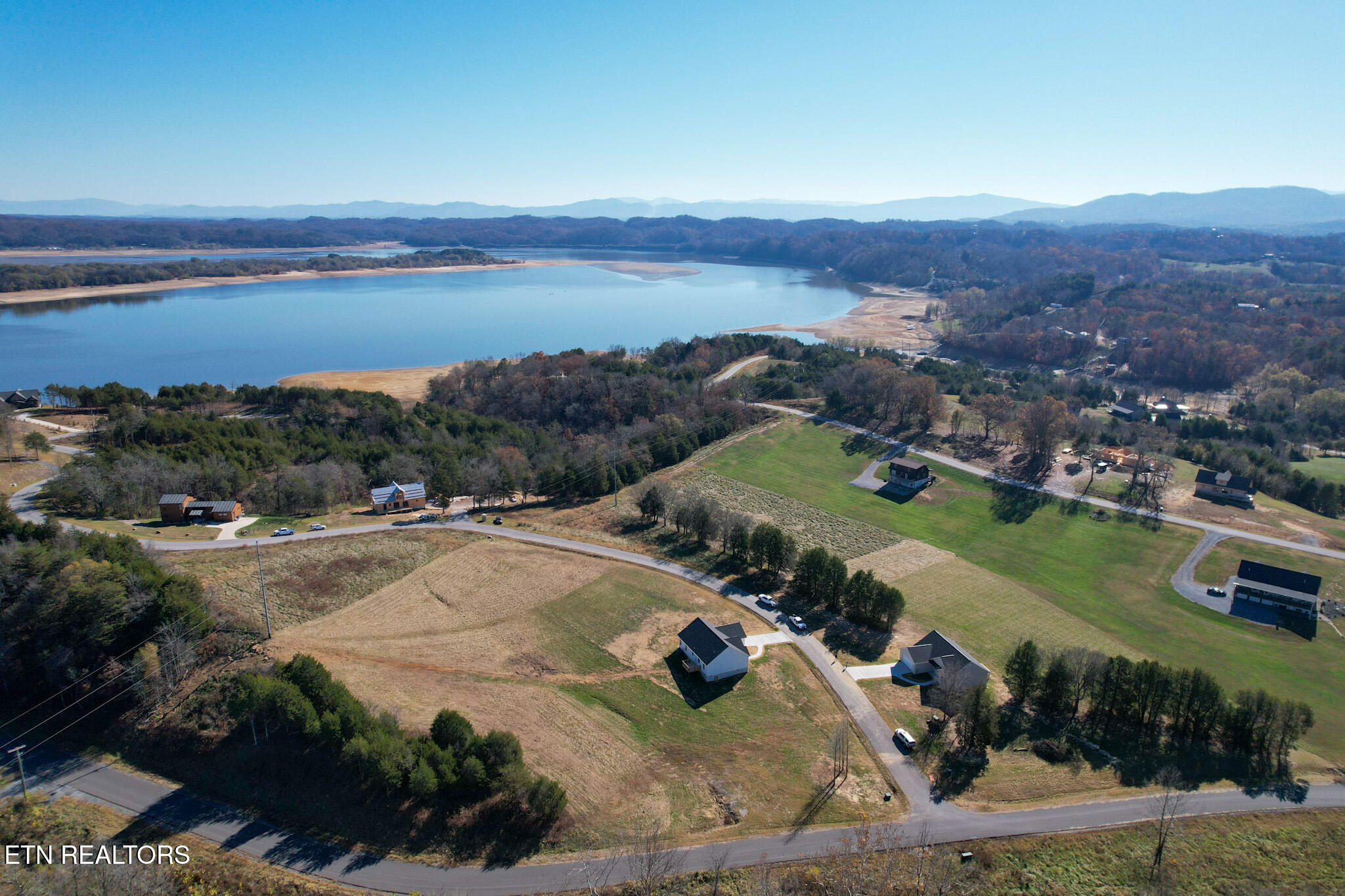 813 Clear Sail Way Dandridge TN 37725