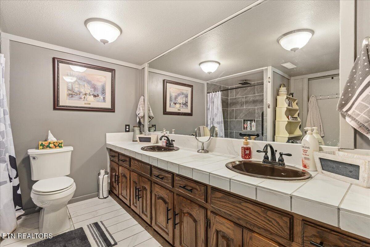 910 Reagan Valley Road Tellico Plains TN 37385