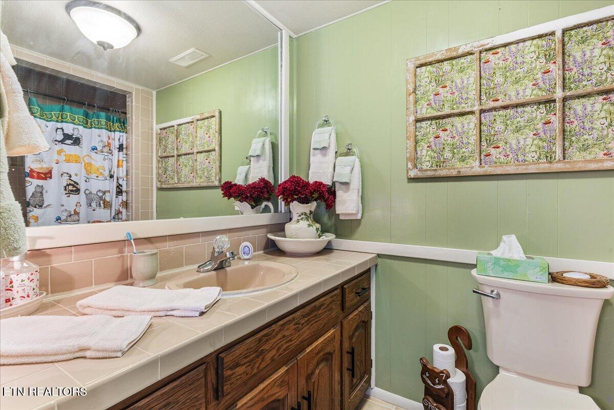 910 Reagan Valley Road Tellico Plains TN 37385