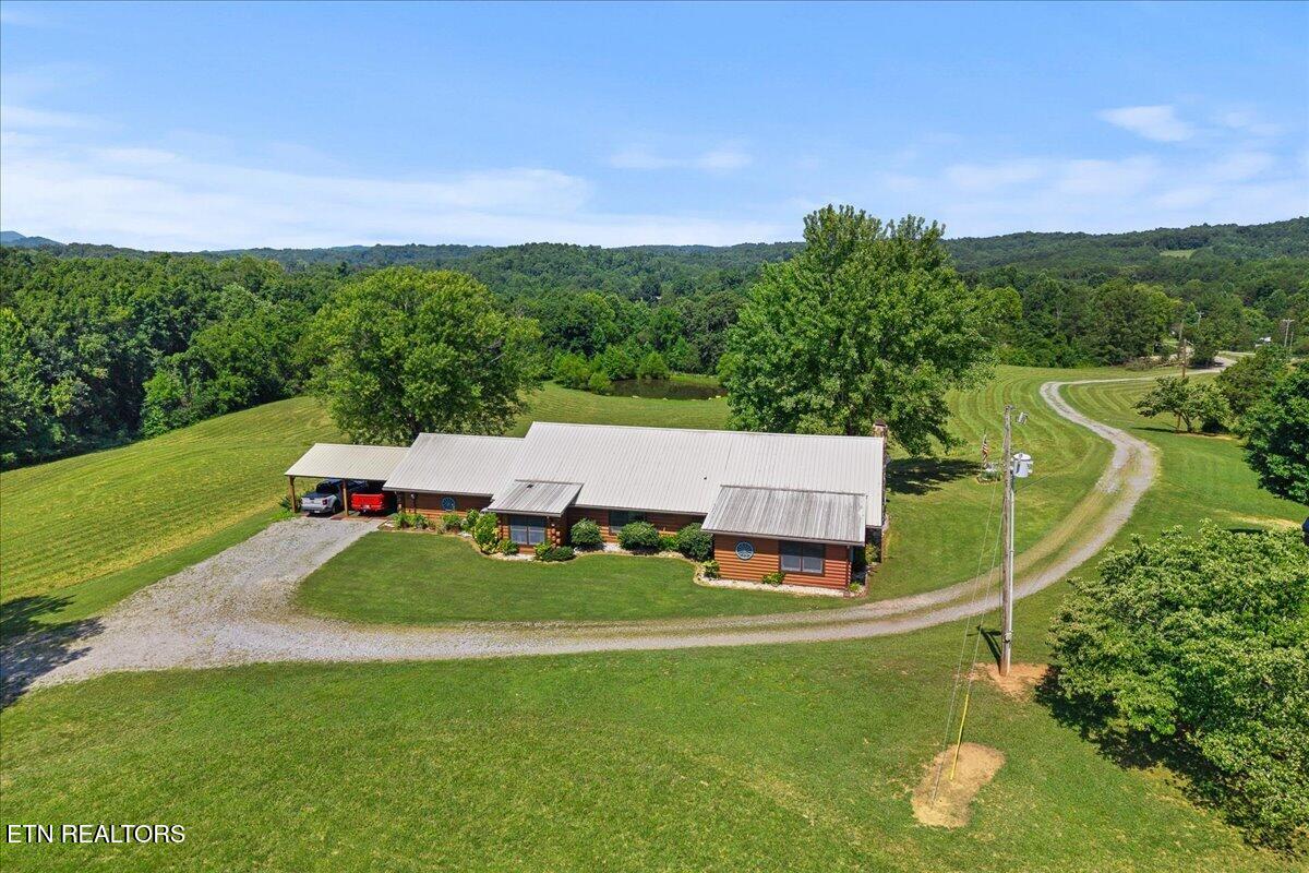 910 Reagan Valley Road Tellico Plains TN 37385