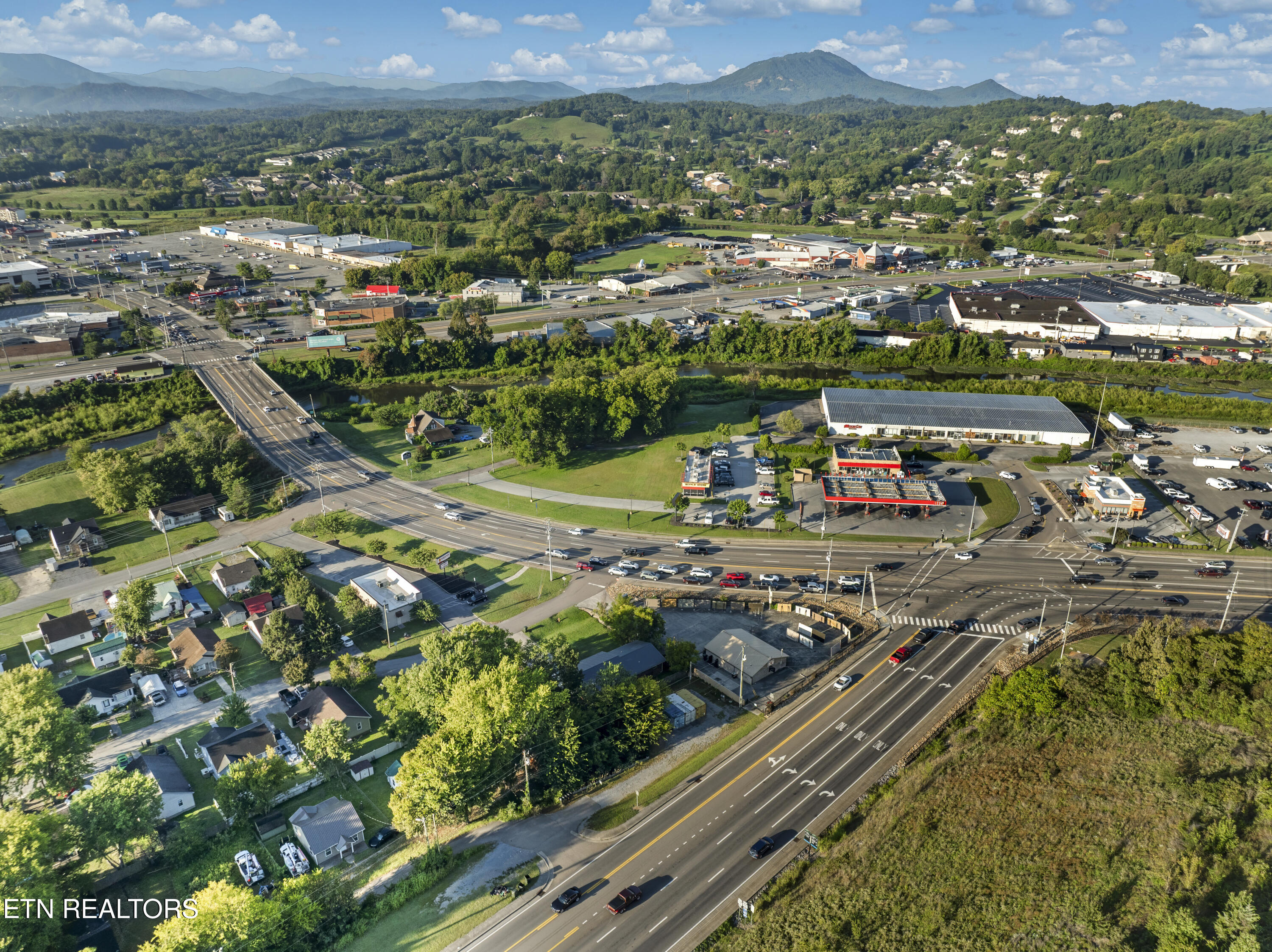104 King Street Pigeon Forge TN 37862