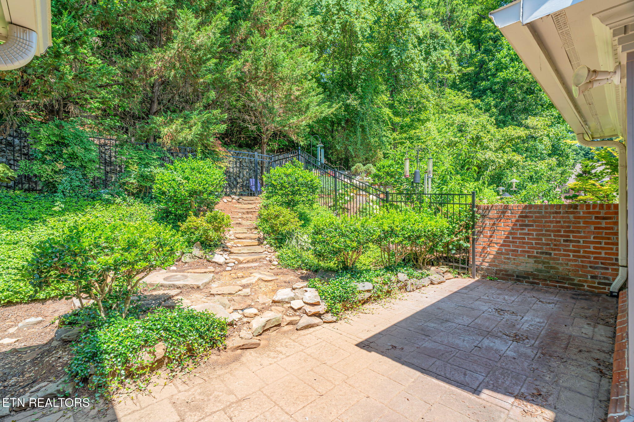 8511 Oxford Drive Knoxville TN 37922