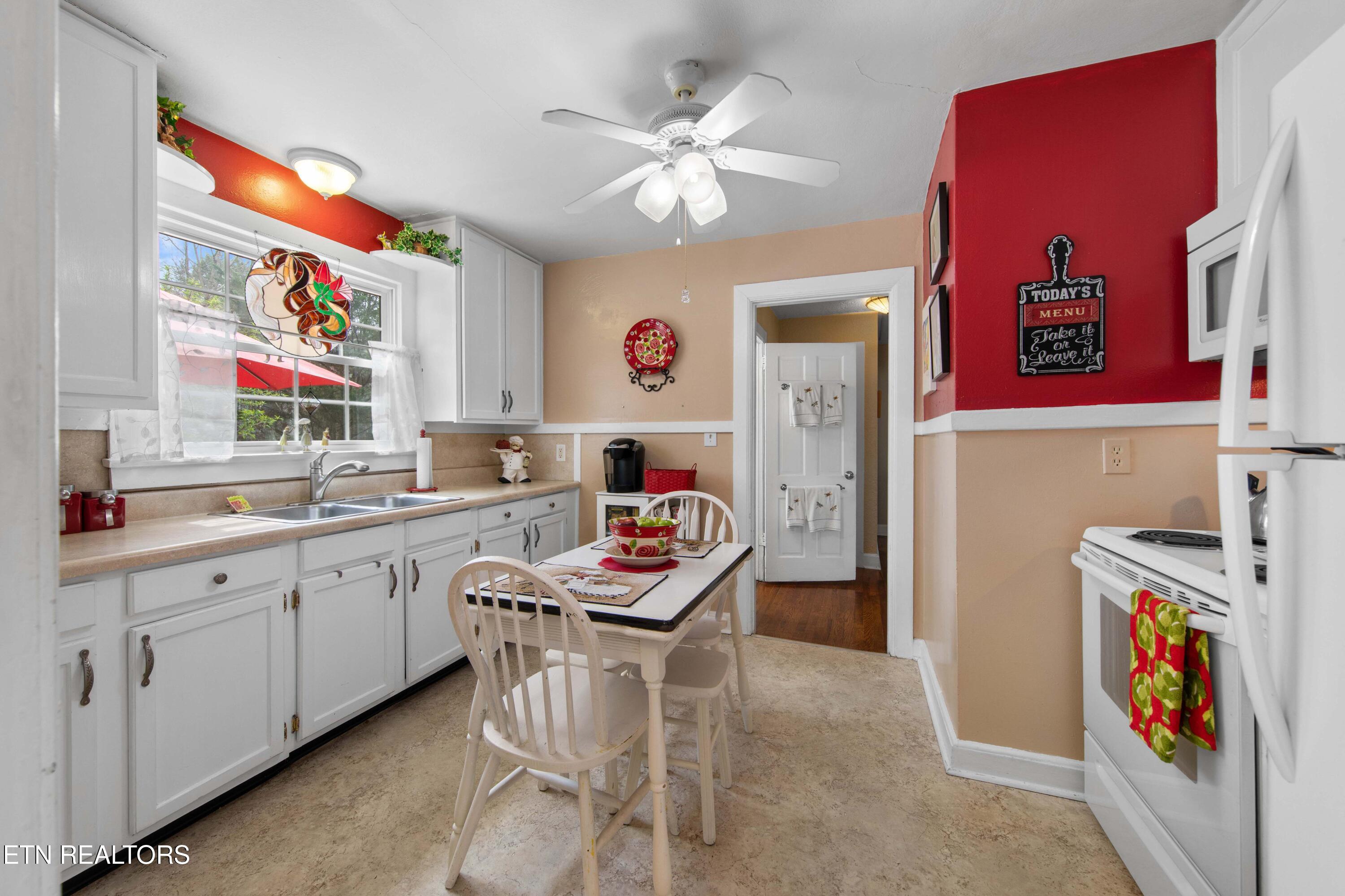 2820 Arbor Place Knoxville TN 37917