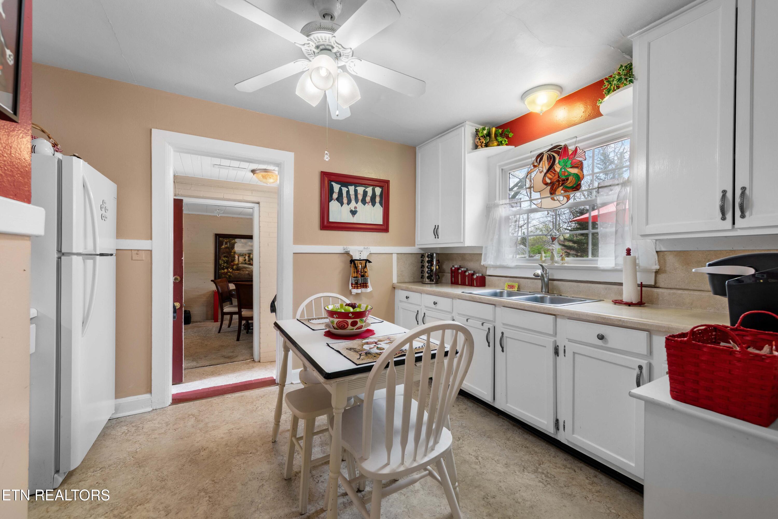 2820 Arbor Place Knoxville TN 37917