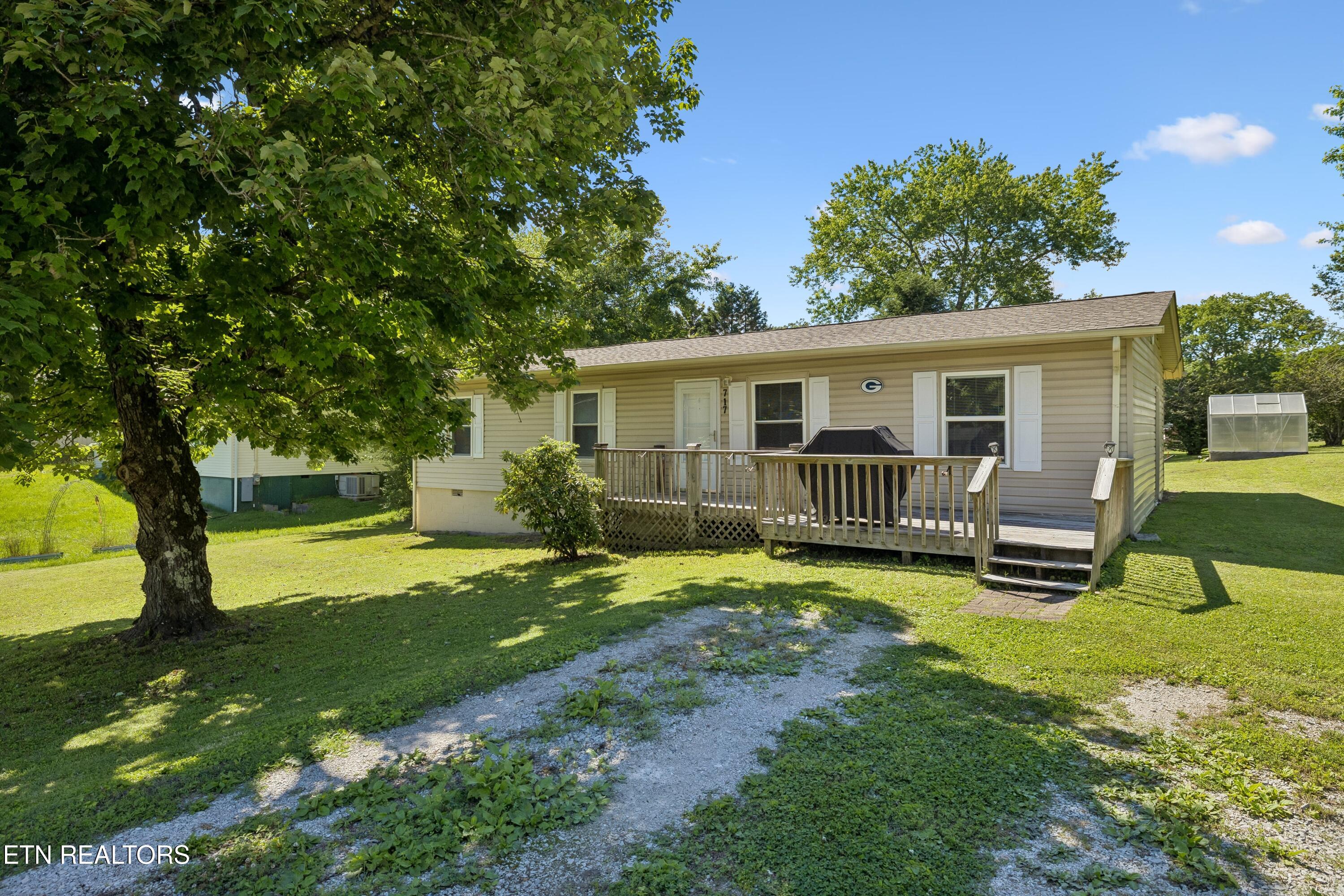 717 Bernard Avenue Rockwood TN 37854