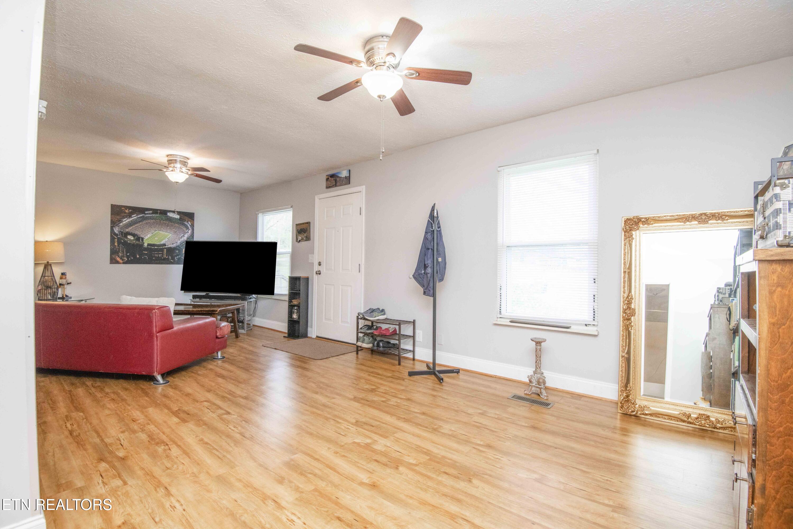 717 Bernard Avenue Rockwood TN 37854