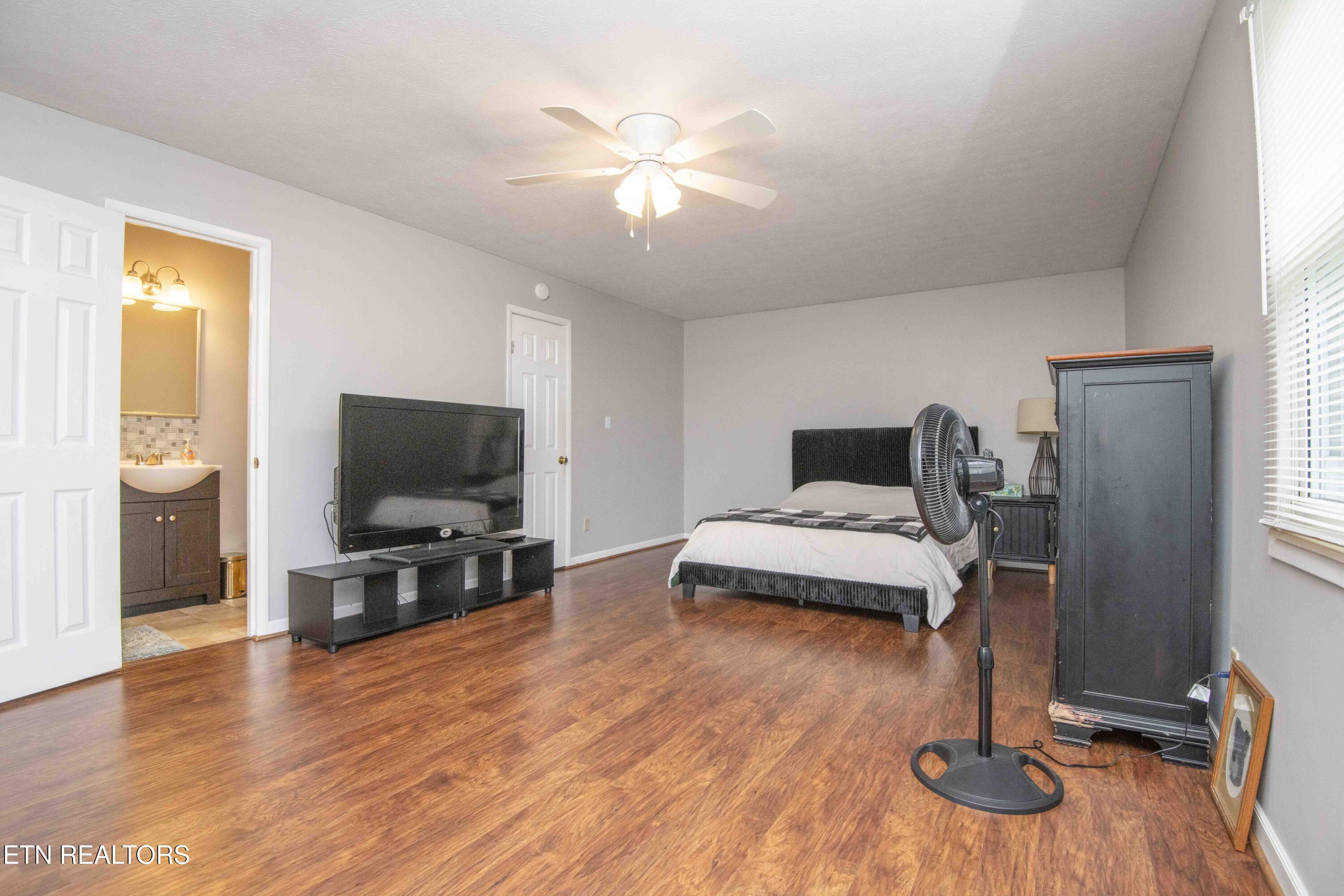 717 Bernard Avenue Rockwood TN 37854