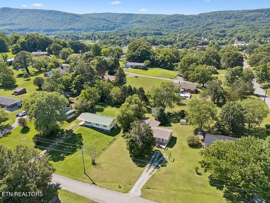 717 Bernard Avenue Rockwood TN 37854